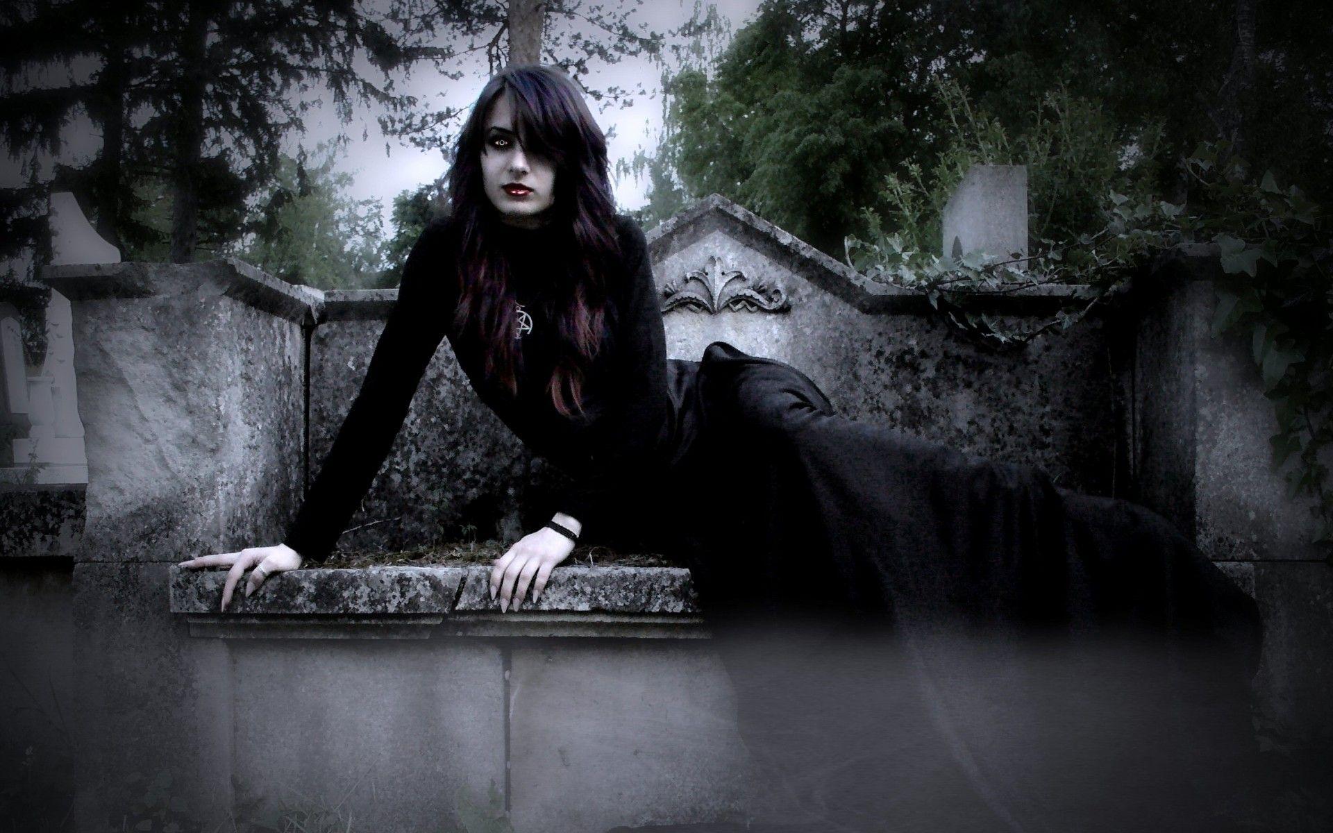 Free teen vampire women pictures