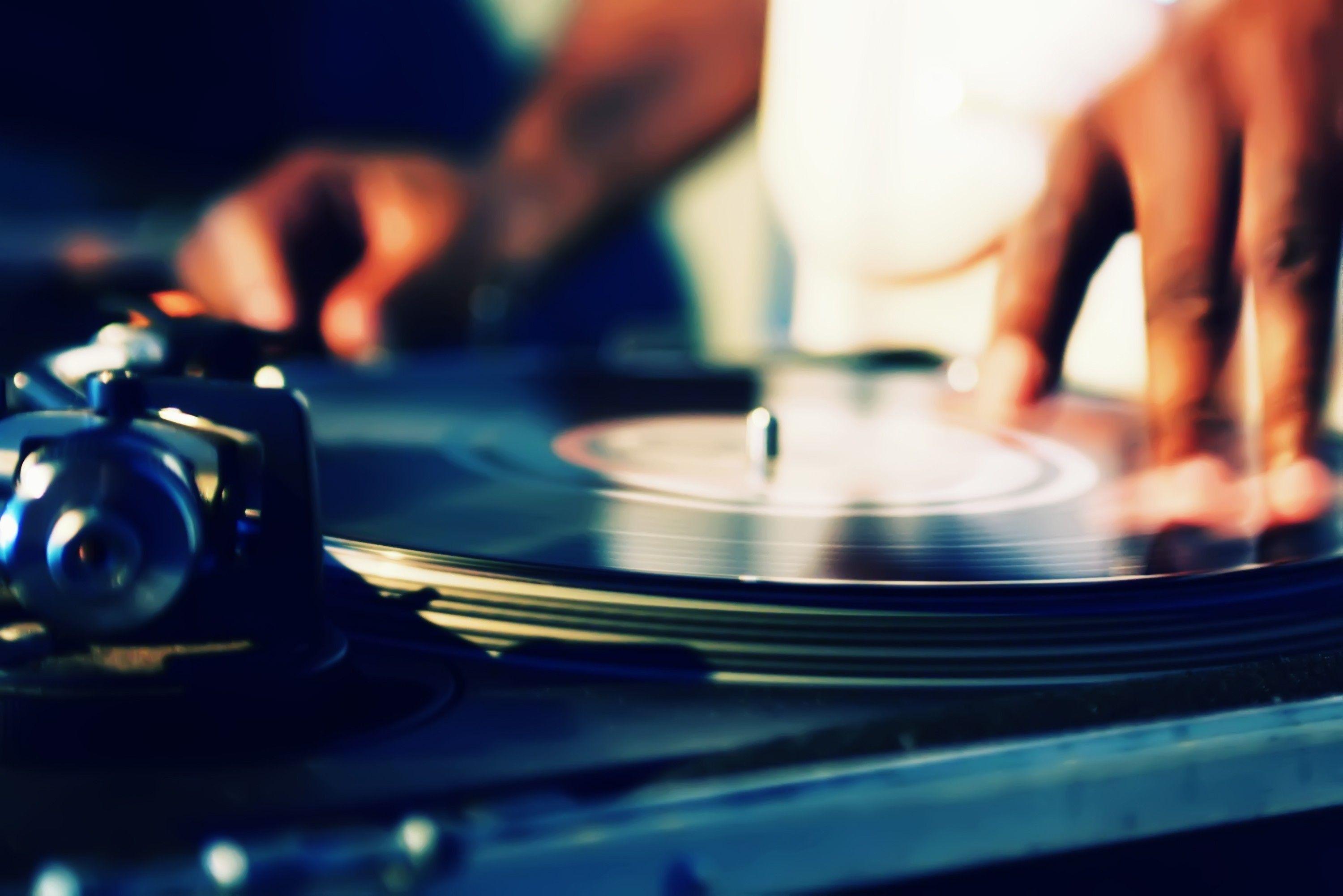 Turntables Wallpapers Top Free Turntables Backgrounds Wallpaperaccess