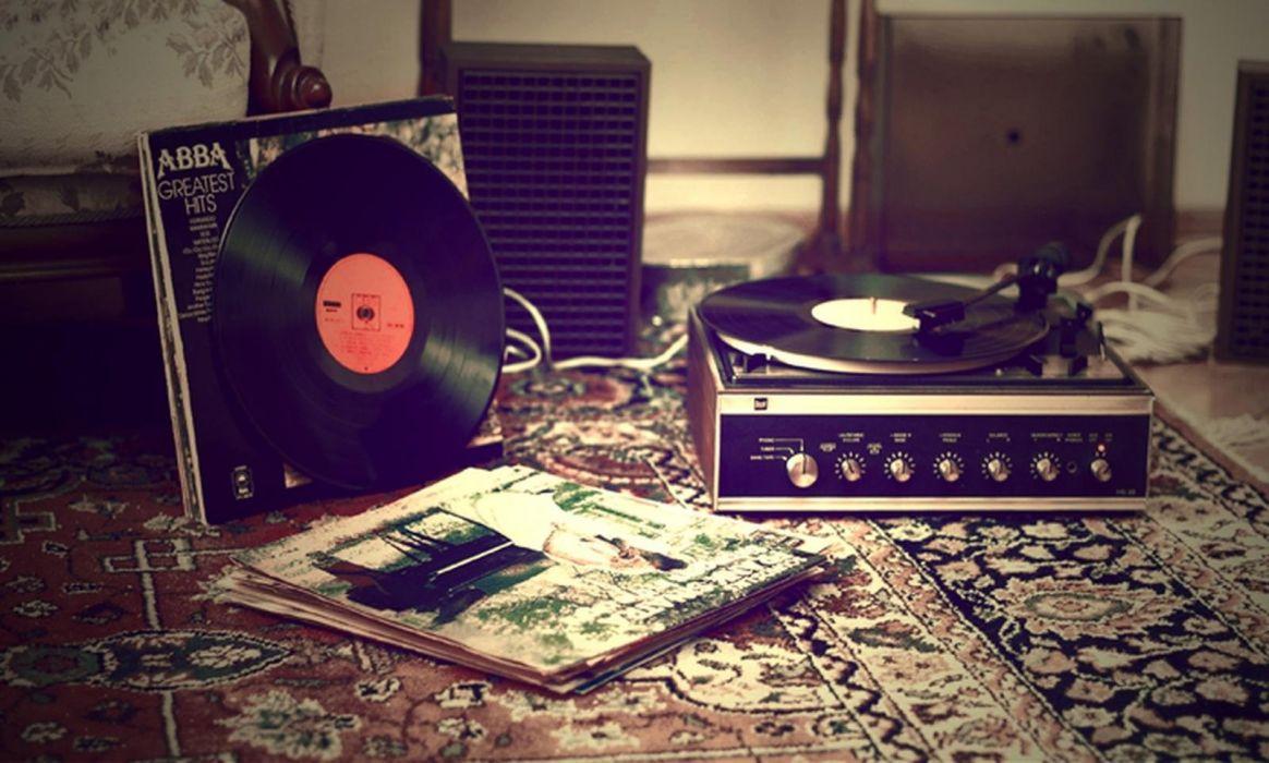 Old record player by Rousky