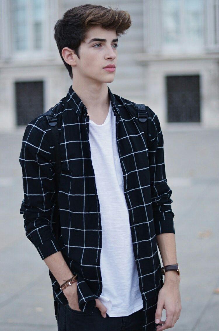 750x1132 image about Manu Rios. See more about