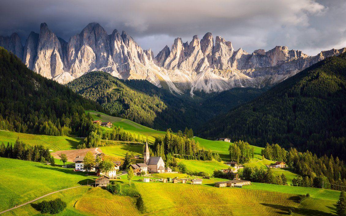 1130x706 Small village in the mountains
