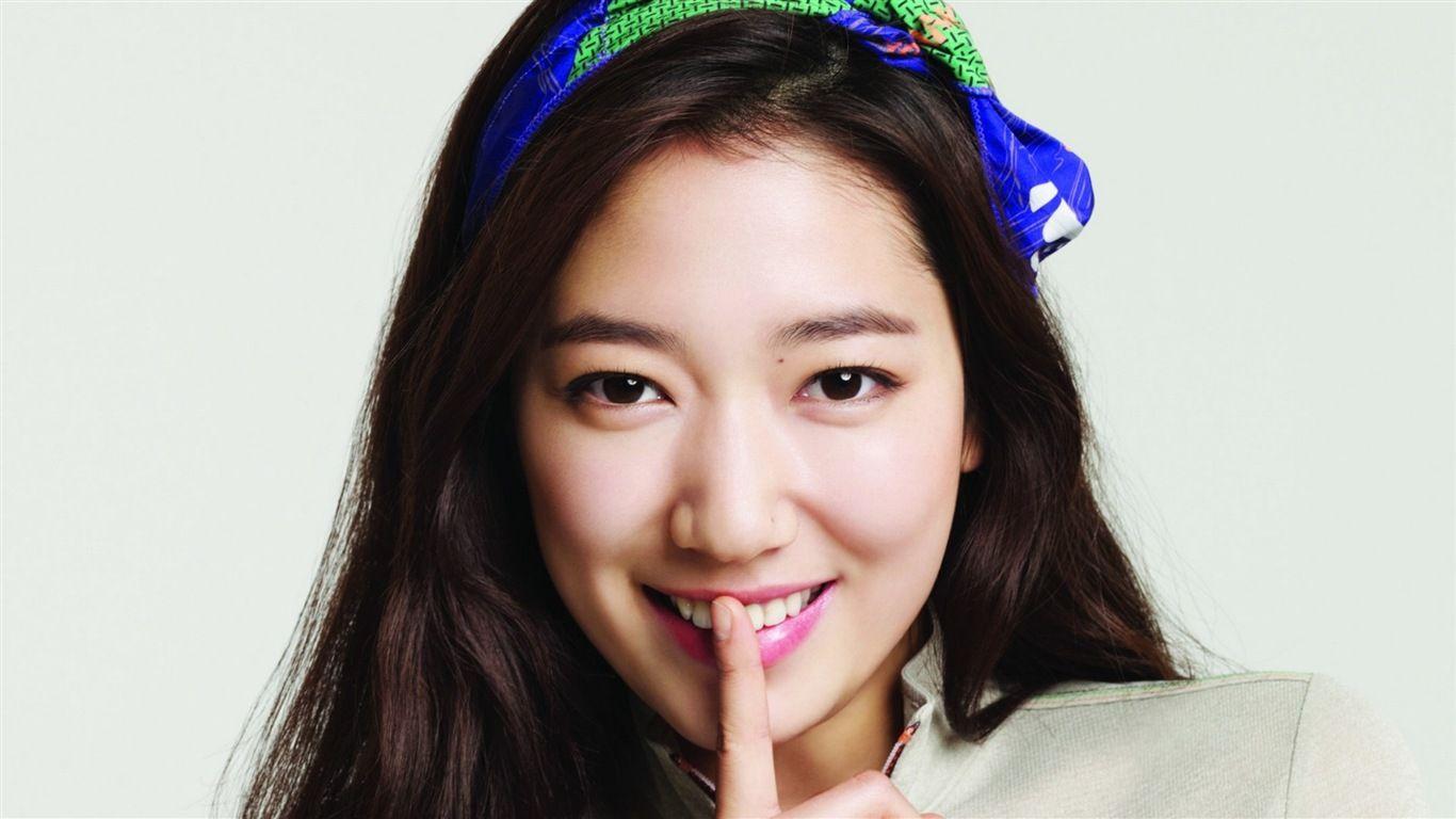 1366x768 Park Shin Hye image Park Shin Hye HD wallpaper