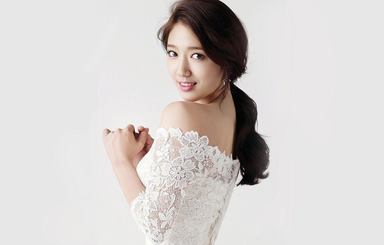 1332x850 Wallpaper girl, photo, model, actress, singer, Pak Shin Hye