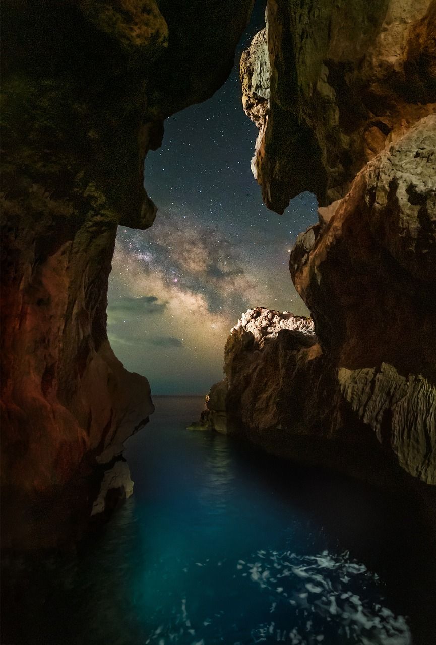 865x1280 Landscape Grotto Cave