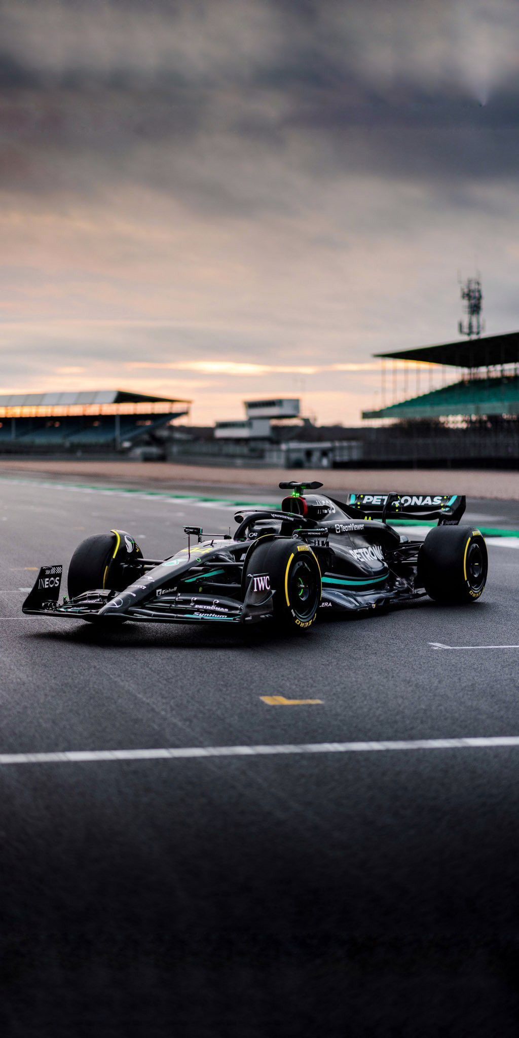 1024x2048 Mercedes F1 W14 Wallpaper