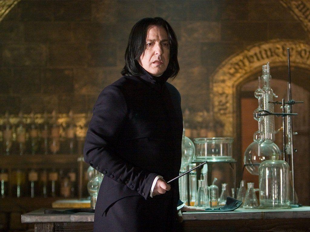1024x768 Harry Potter fans assemble, you can now get a job as