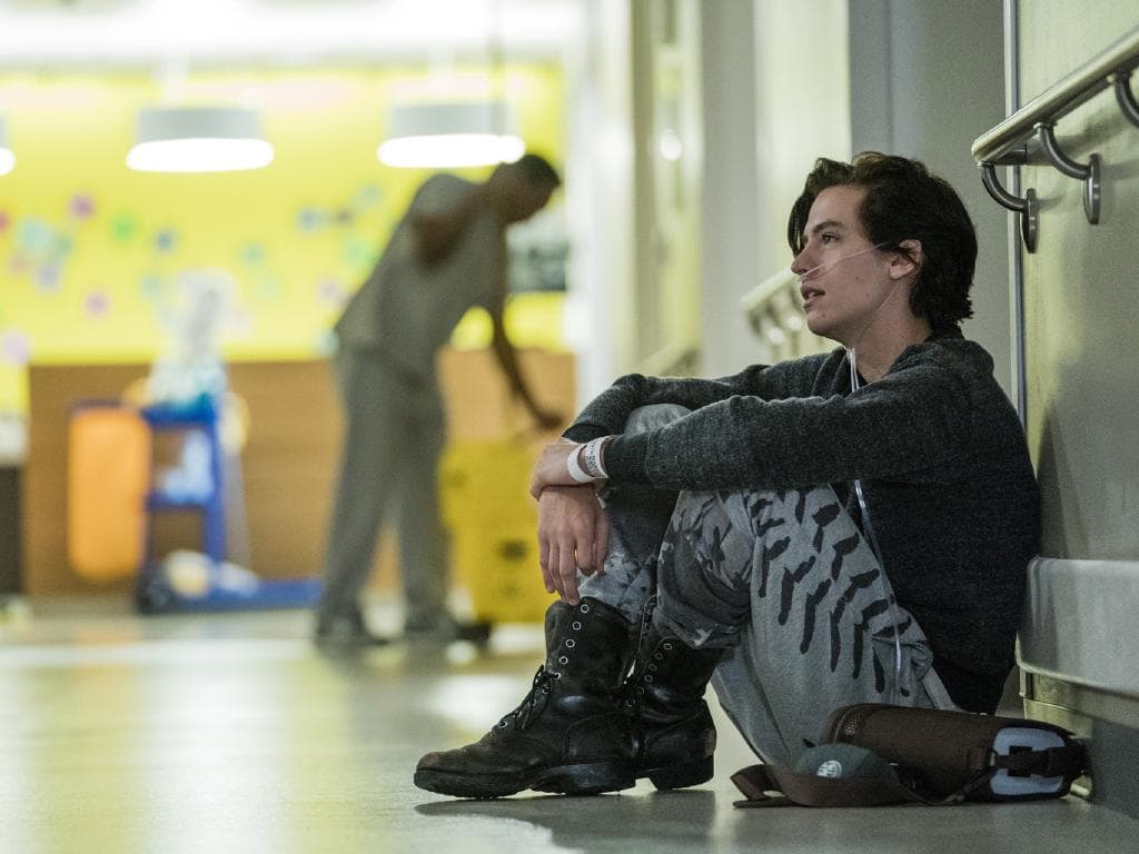 1024x768 Vicky Roach review: Five Feet Apart