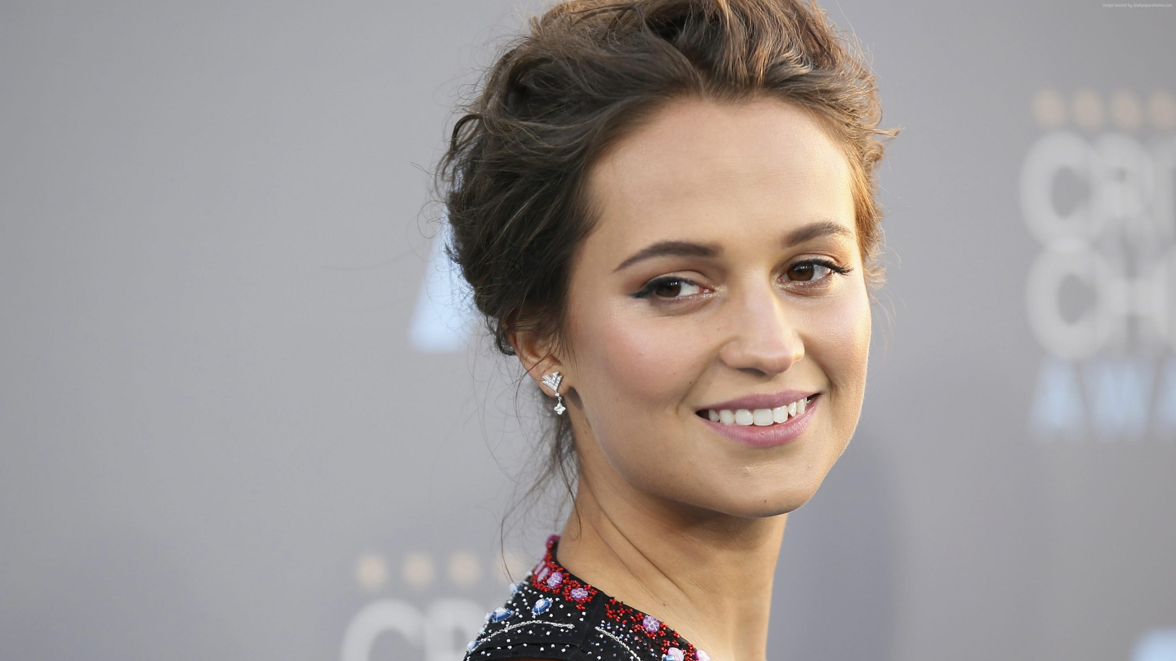 Алисия викандер. Аселия dbrfylth. Алисия Викандер Alicia Vikander. Алисия Викандер фото.