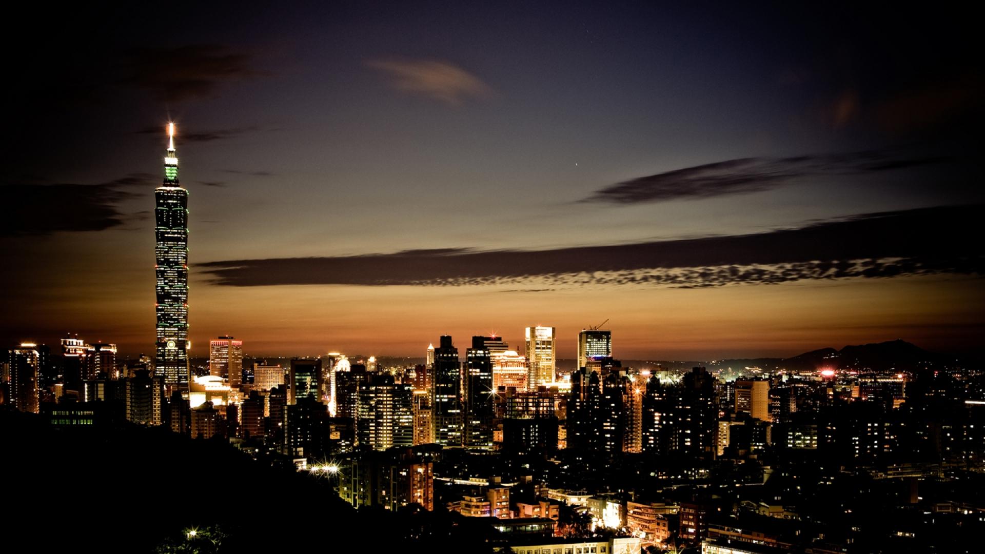 1920x1080 Night time city wallpaper