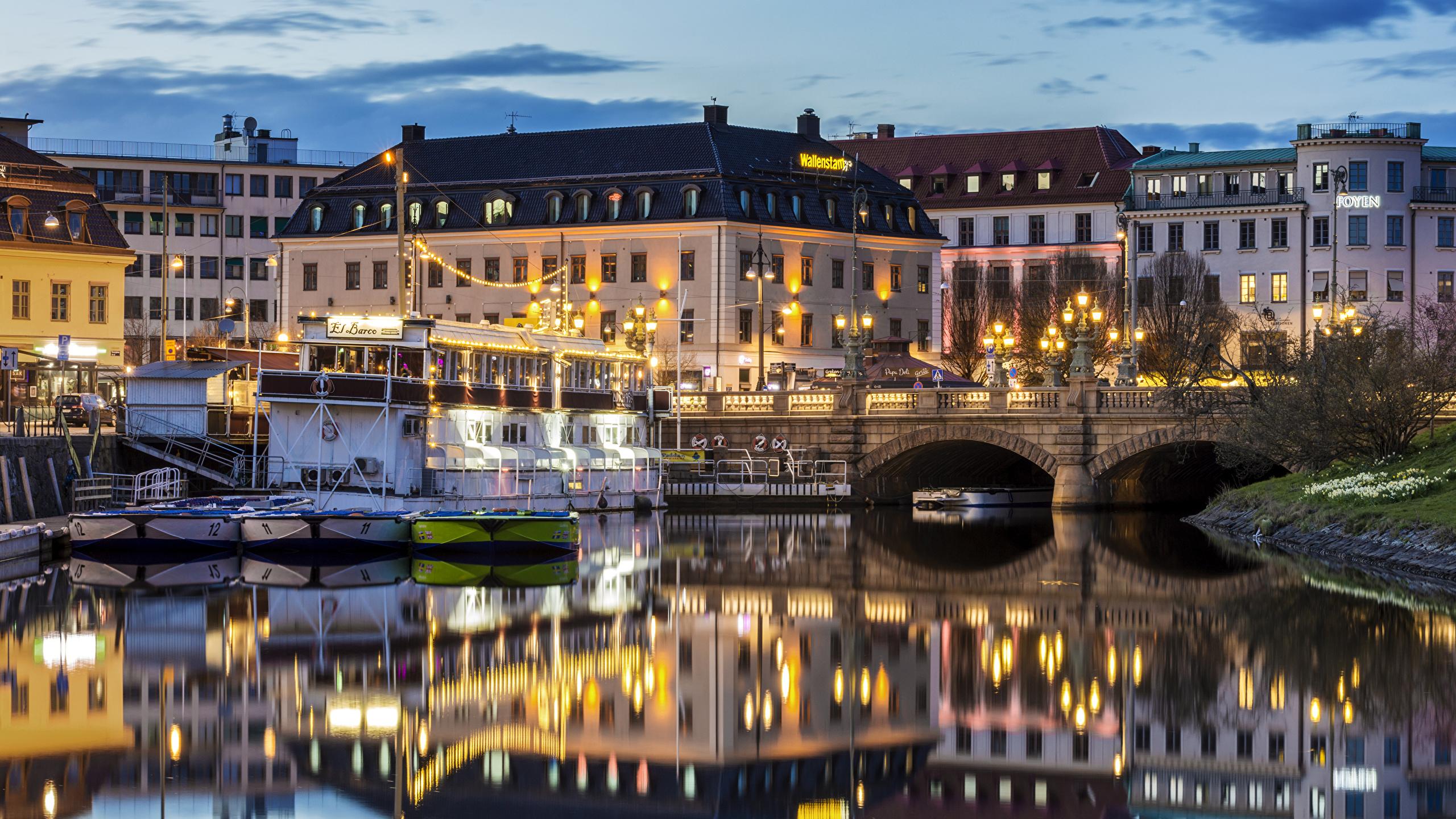2560x1440 Picture Sweden Gothenburg bridge Rivers Marinas Evening