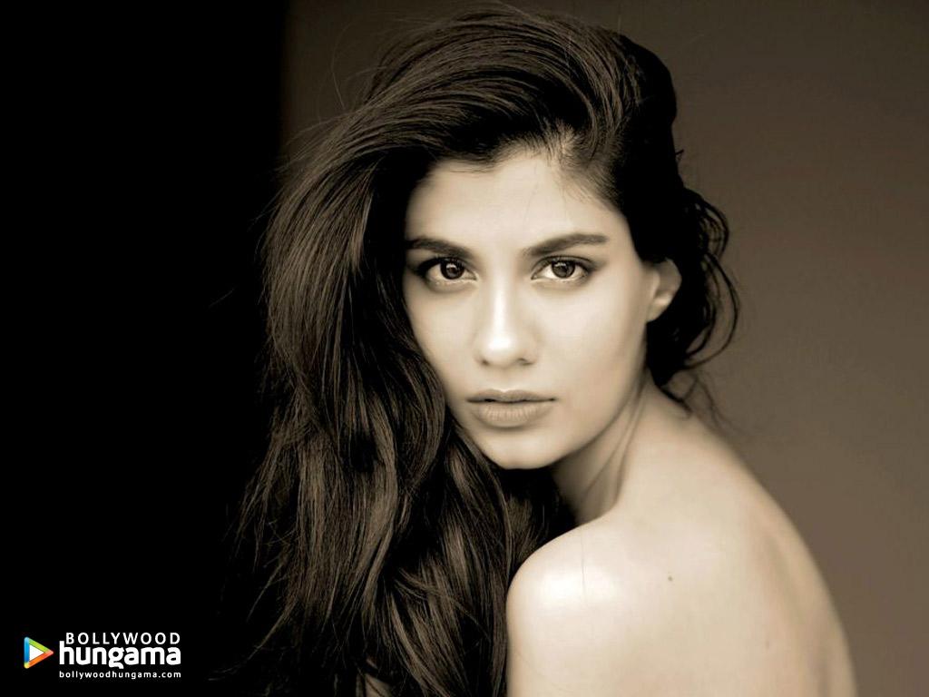 1024x768 Shreya Dhanwanthary Wallpaper. Shreya Dhanwanthary 3