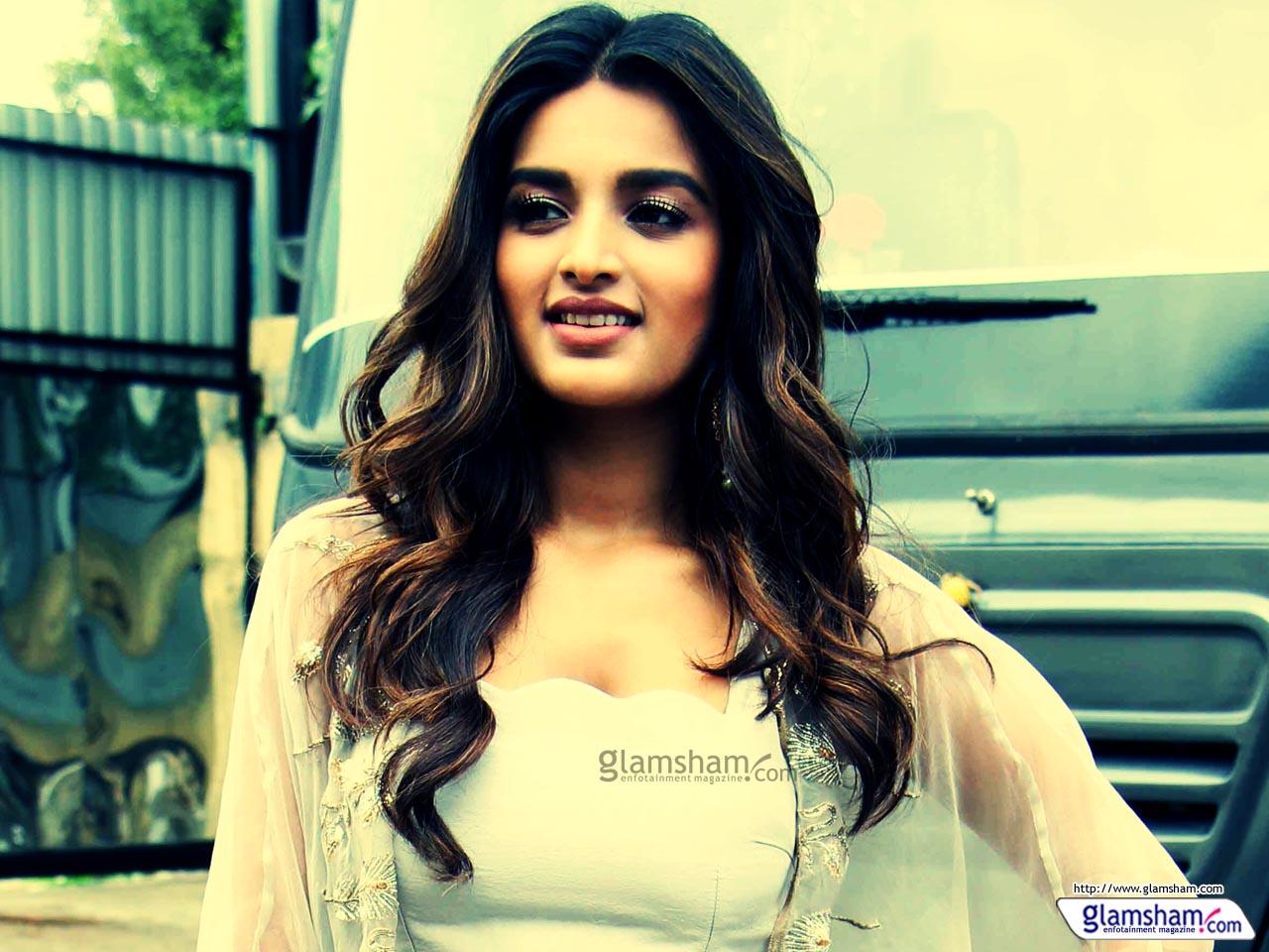 1280x960 NIdhhi Agerwal high resolution image 122930