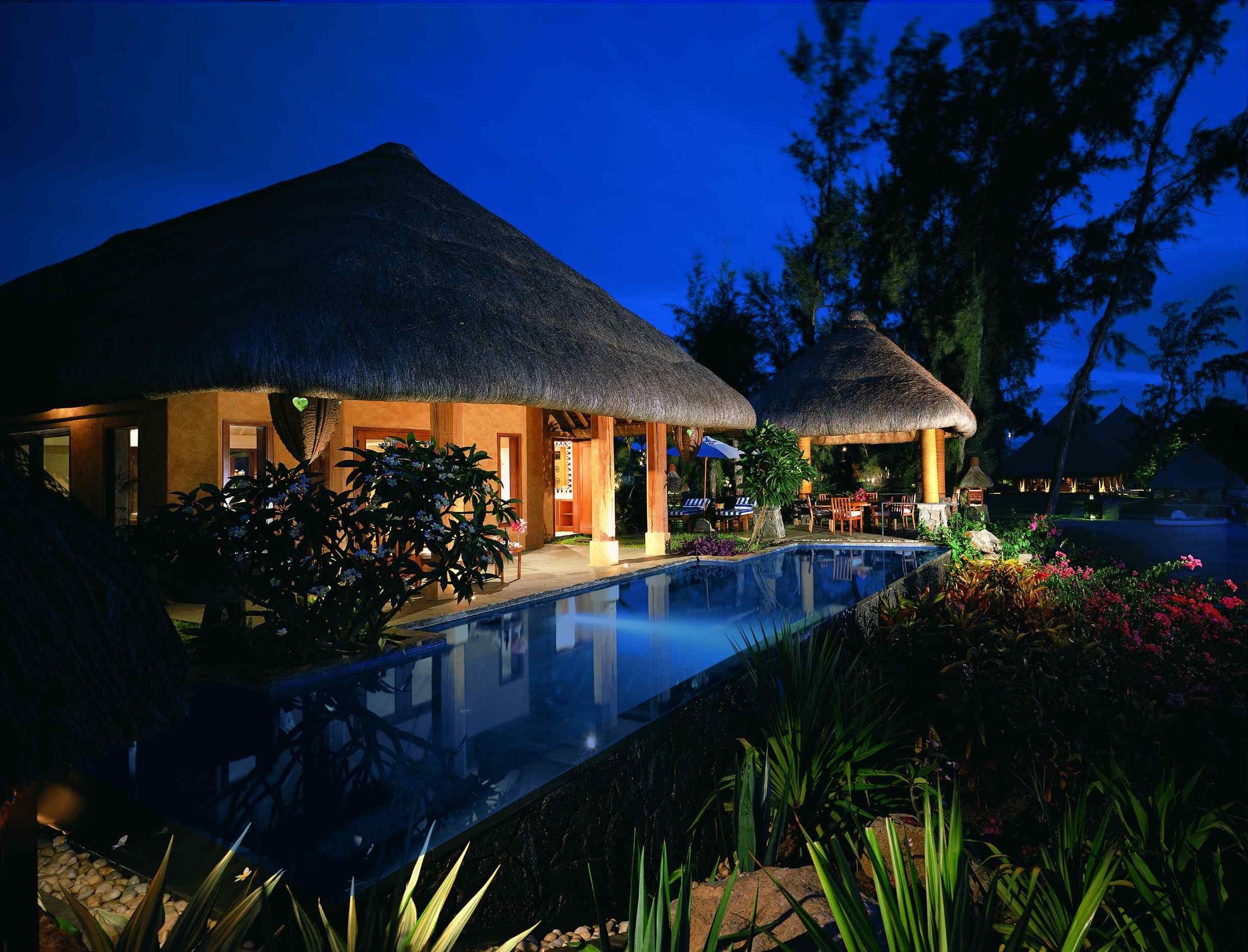 2450x1870 Other: Vacation Relax Nice Night Water House Vacantion Wallpaper
