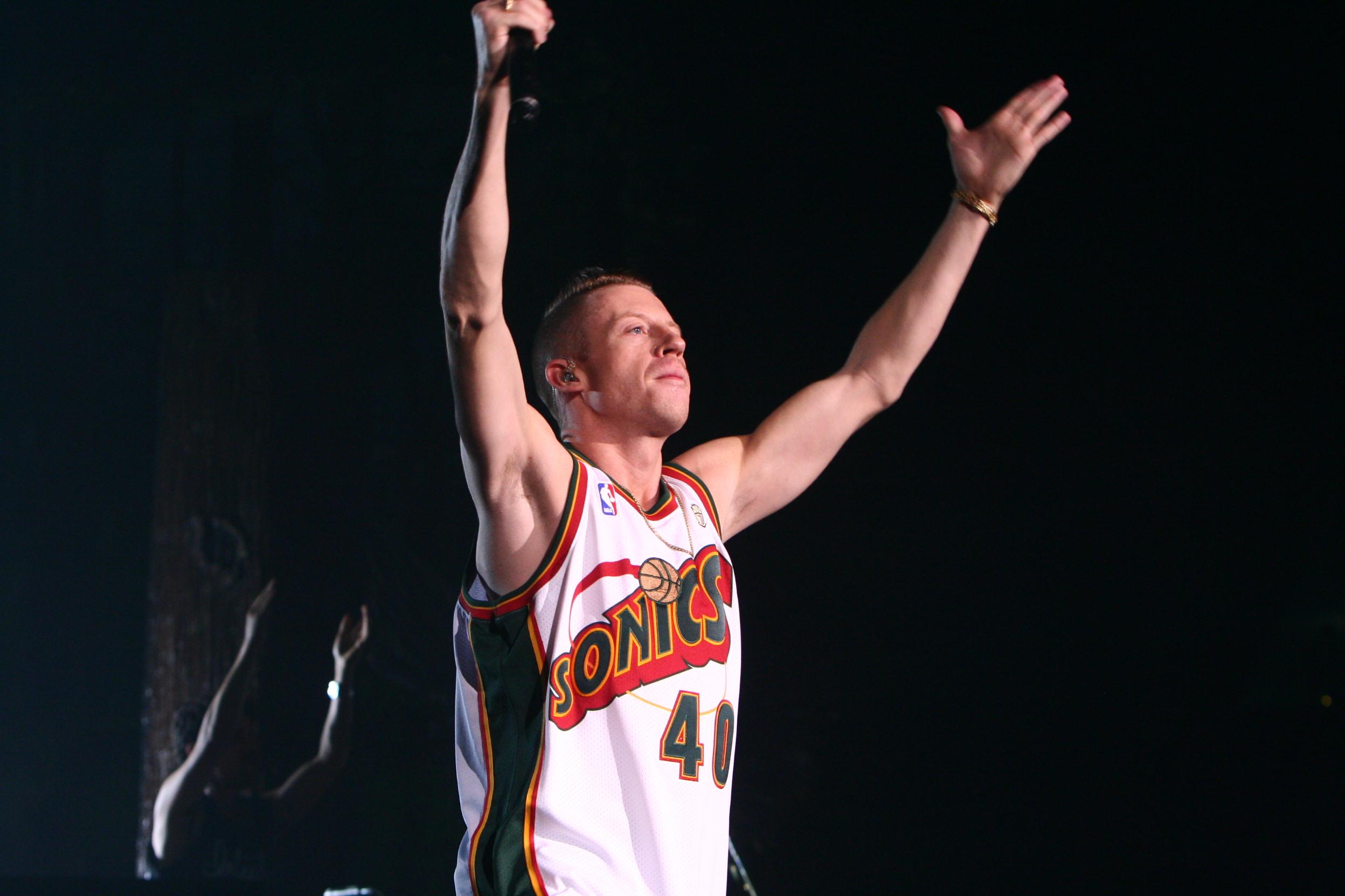 2496x1664 MACKLEMORE ryan lewis rap rapper hip hop seattle sonics