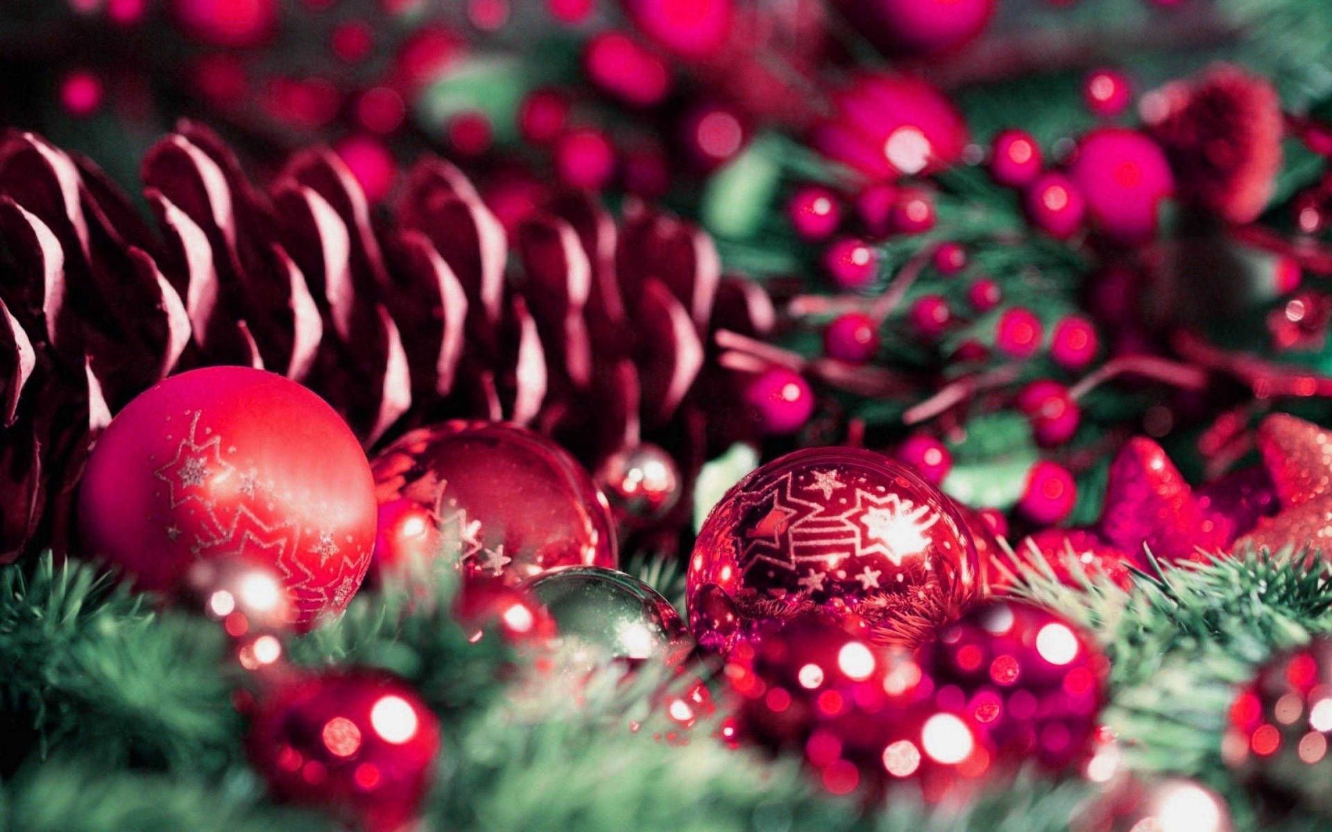 1920x1200 Preppy Christmas Ornament Close Up