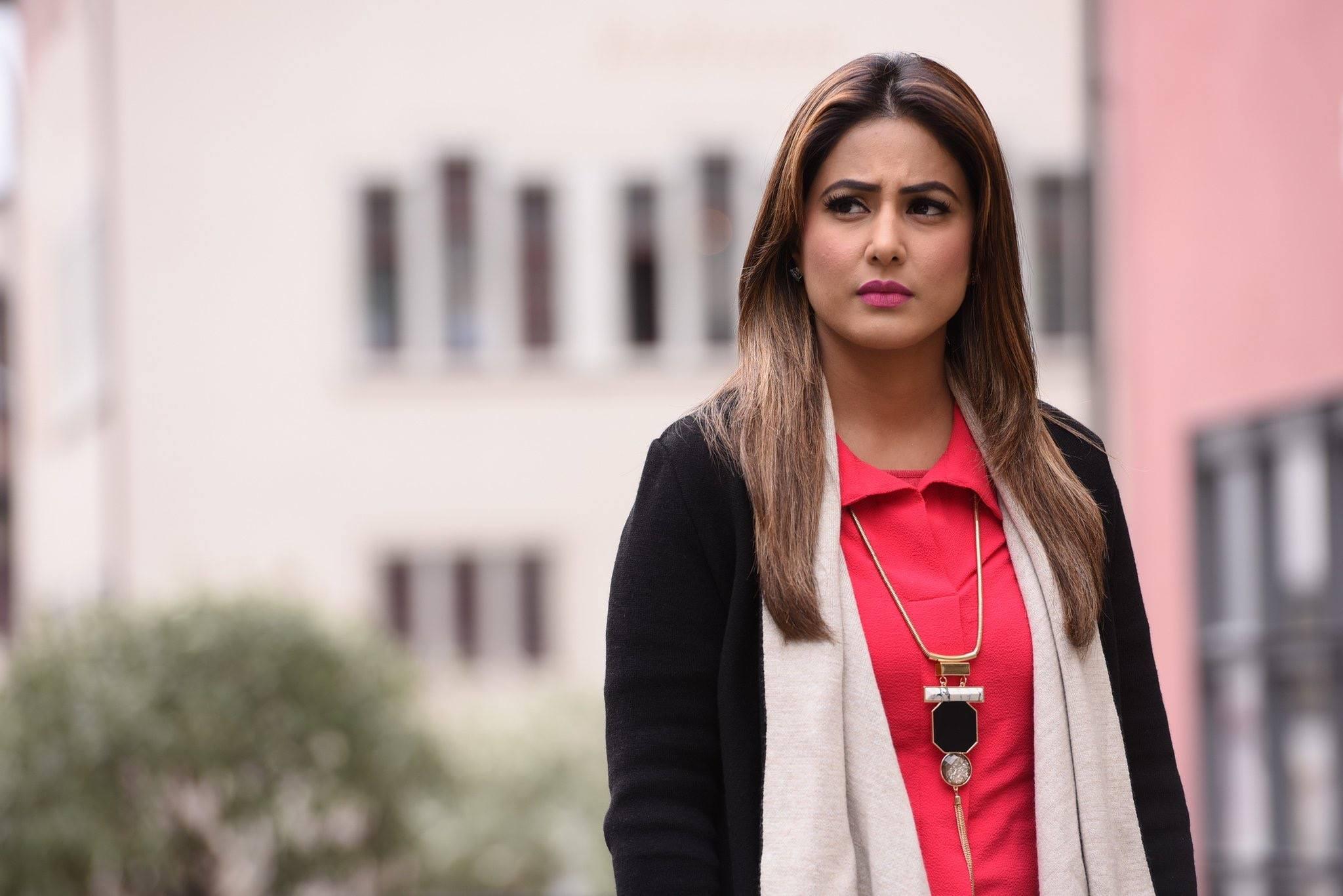 2048x1367 Hina Khan (Akshara) Height, Weight, Age, Affairs, HD Wallpaper
