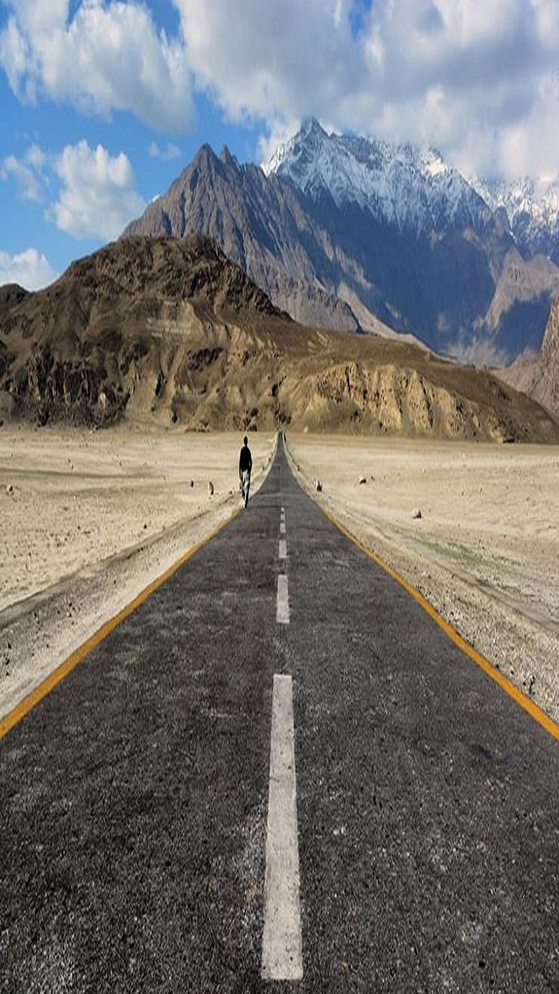 800x1422 Skardu Pakistan, awesome, gilgit baltistan, lonely, mountain, qammer wazir, road, HD phone wallpaper