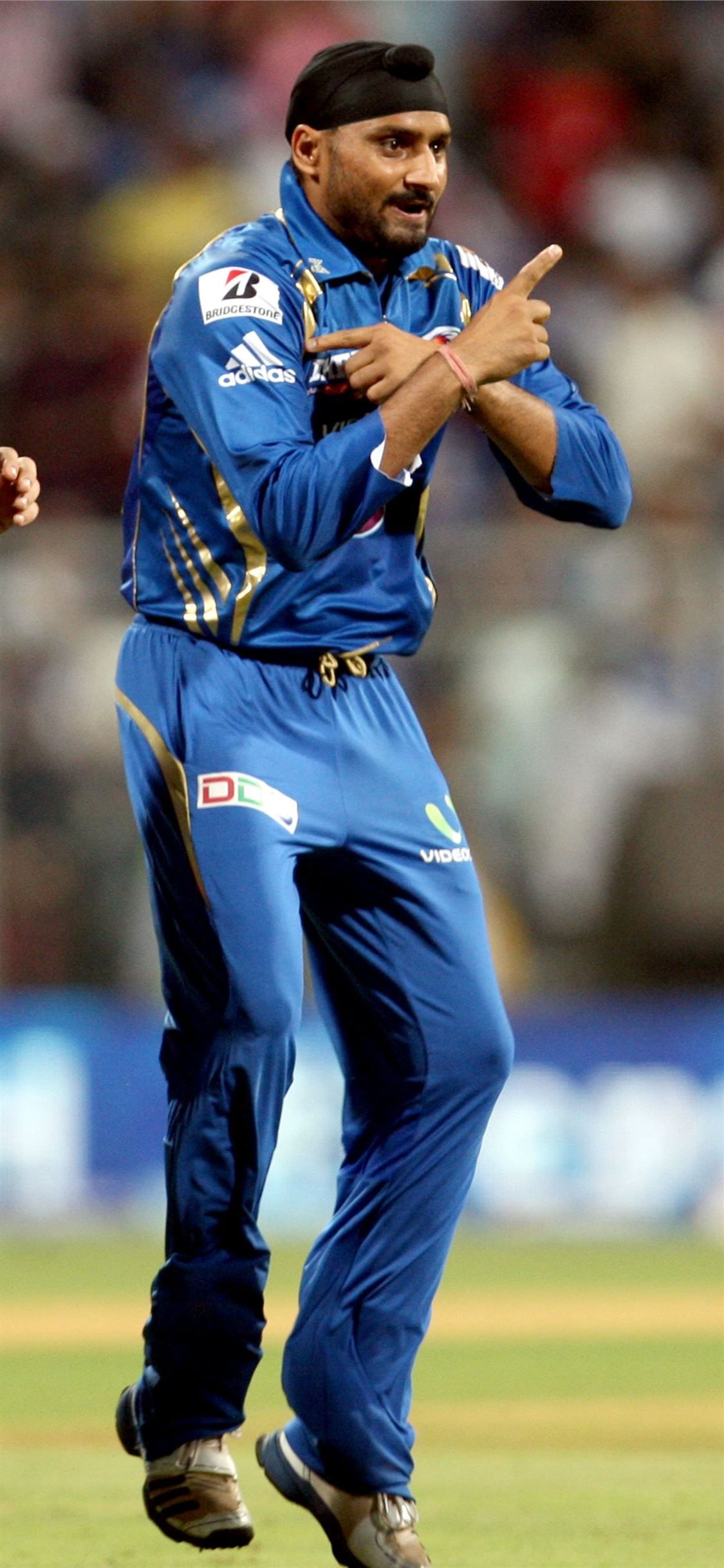 1125x2436 Harbhajan Singh Wallpaper