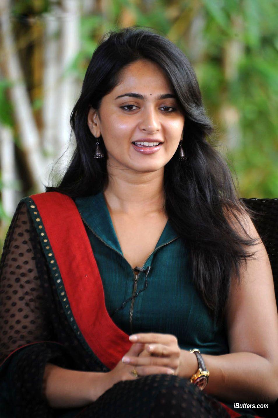 954x1433 Best South Indian Actress Anushka Shetty Wallpaper. South