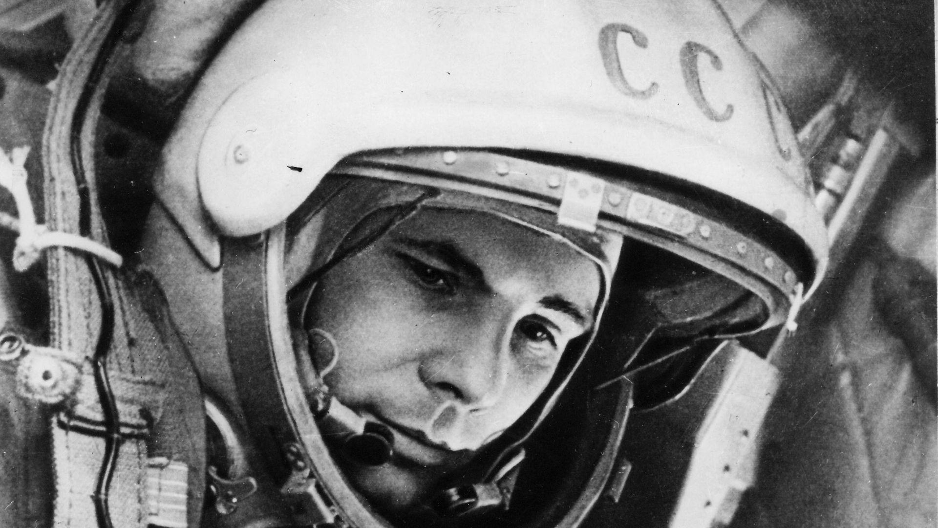 1920x1080 Cosmonaut Wallpaper