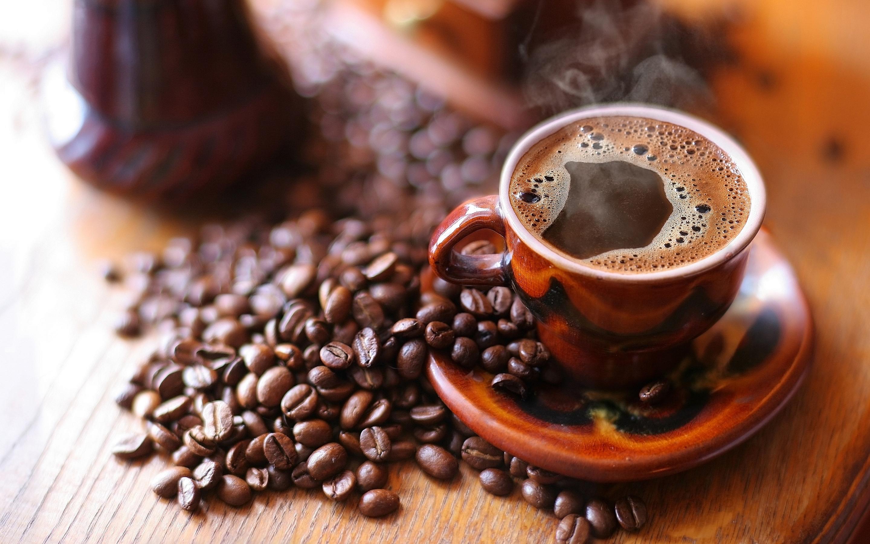 2880x1800 Hot black coffee