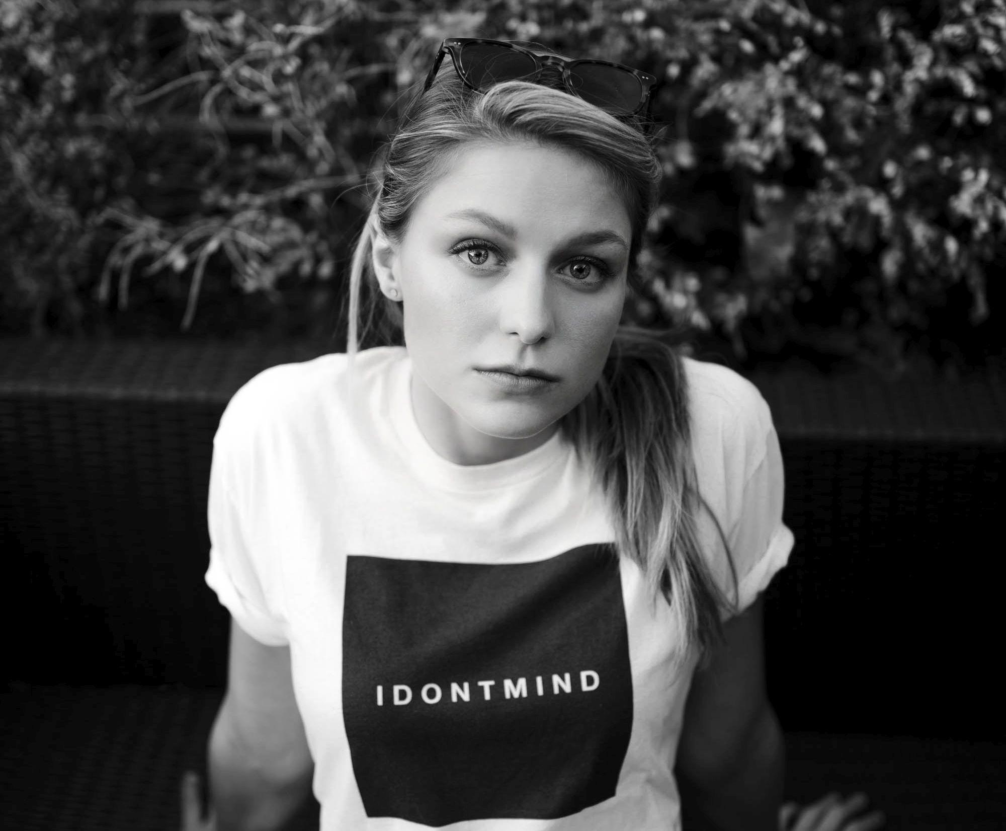 2000x1651 Melissa Benoist Monochrome, HD Celebrities, 4k Wallpaper