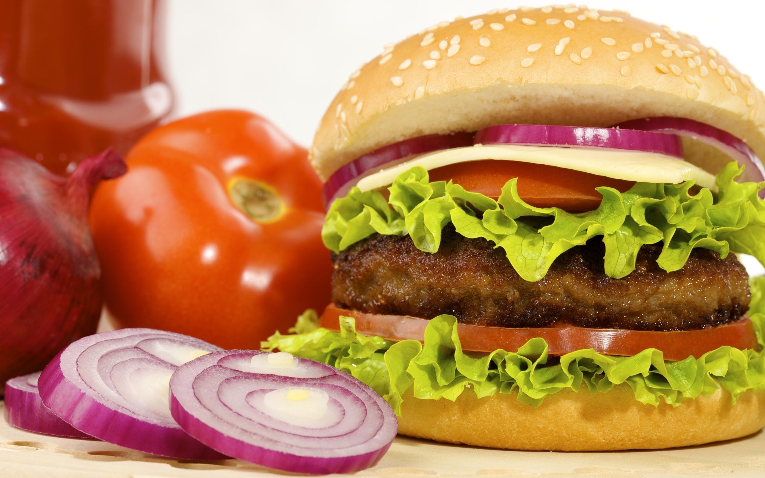 2560x1600 Burger Wallpaper