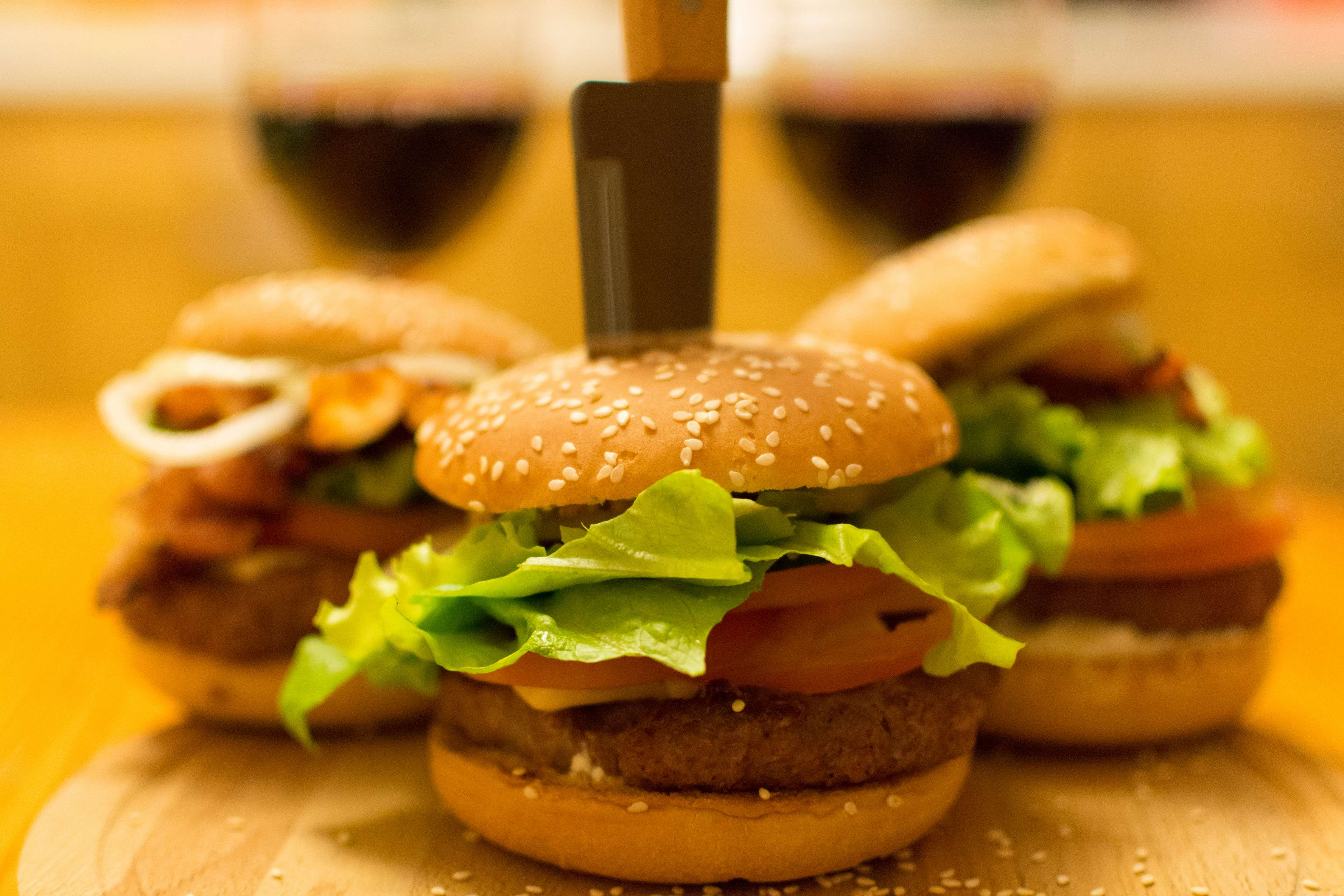 3840x2560 burger, burgers, hamburger, knife, meat, onion
