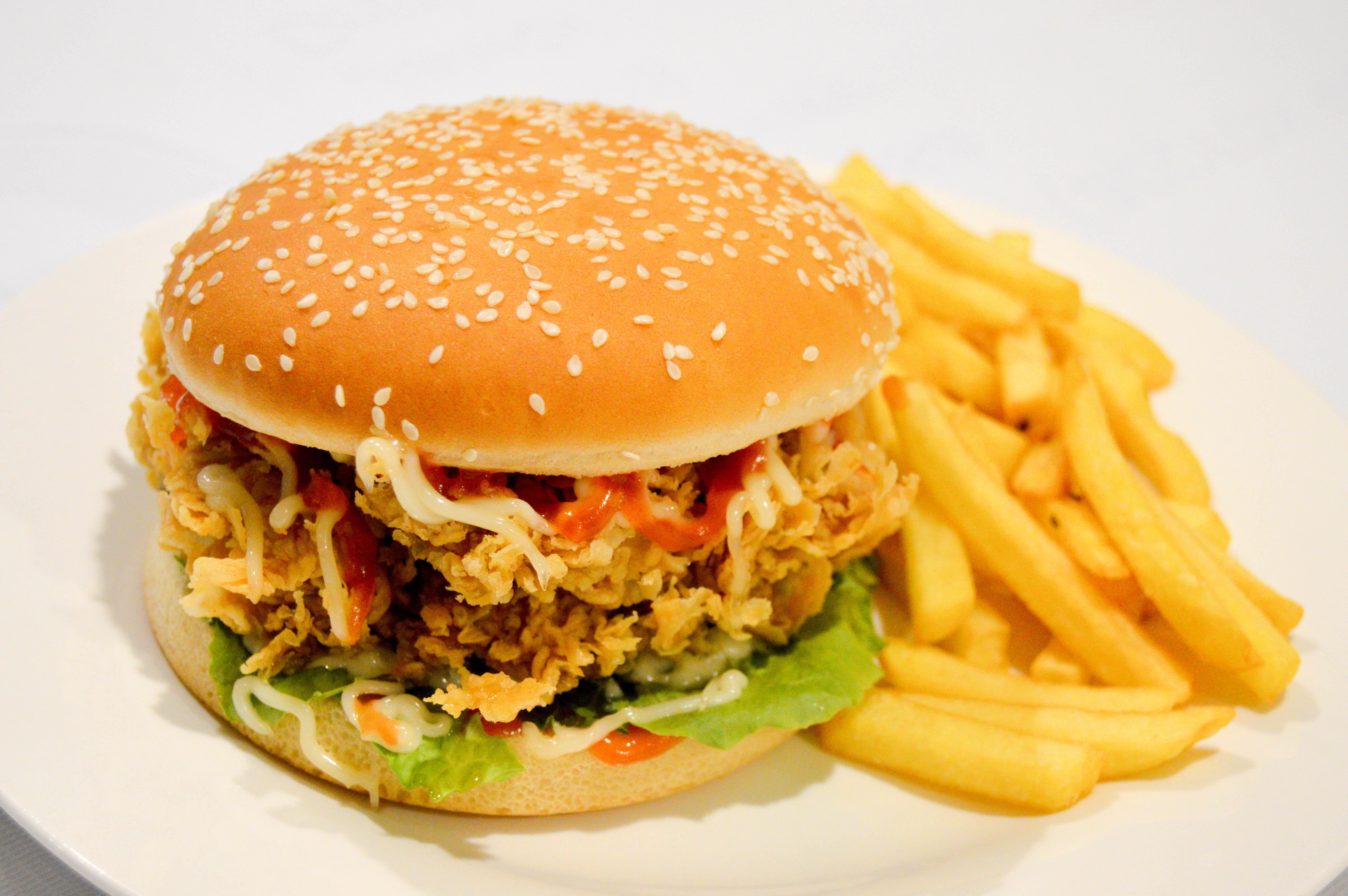 6016x4000 Foto profissional gratuita de batata frita, hambúrguer