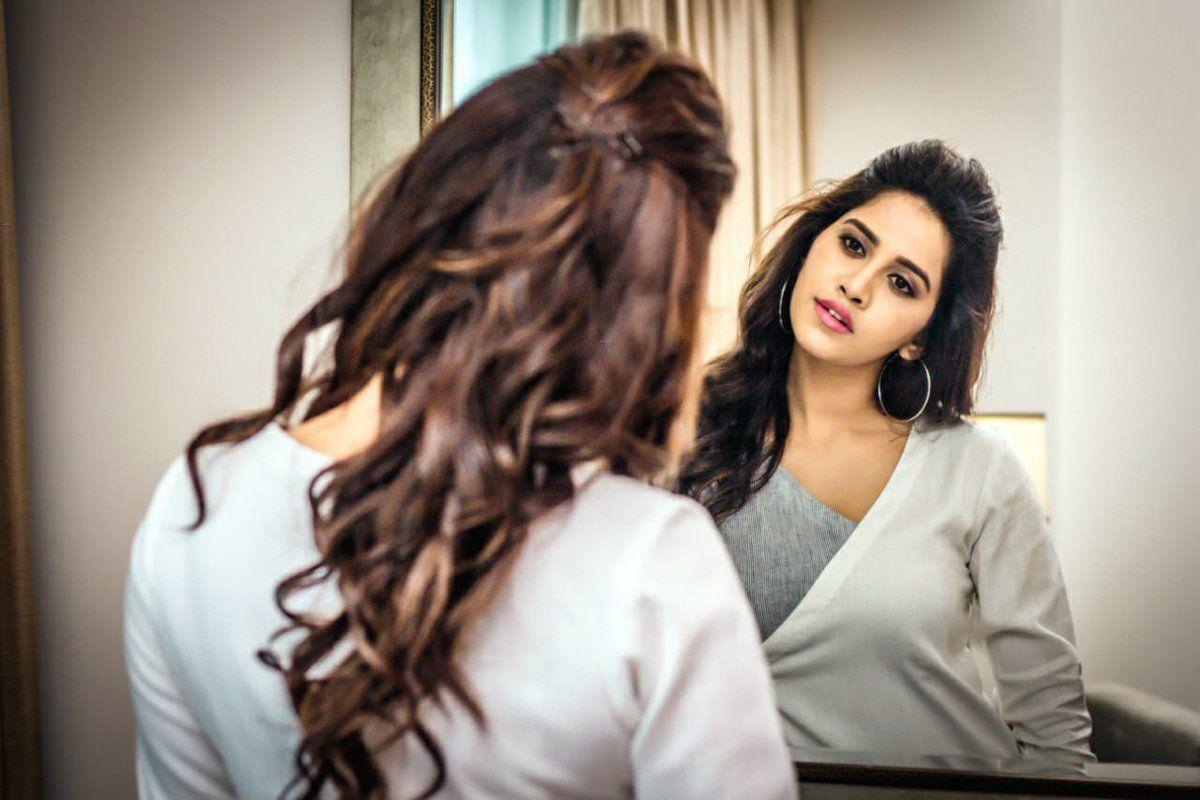 1200x800 Nabha Natesh Latest 2018 Photohoot Stills