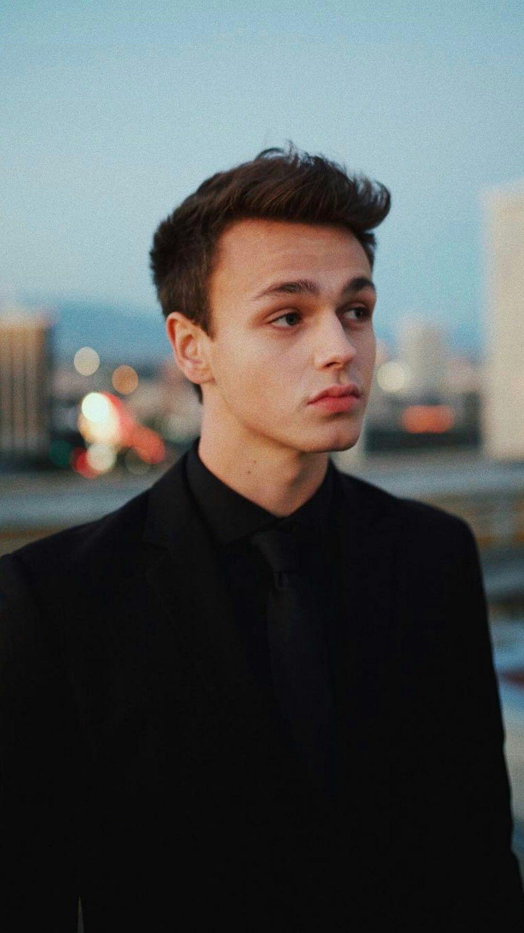 1080x1920 Jonah Marais Wallpaper