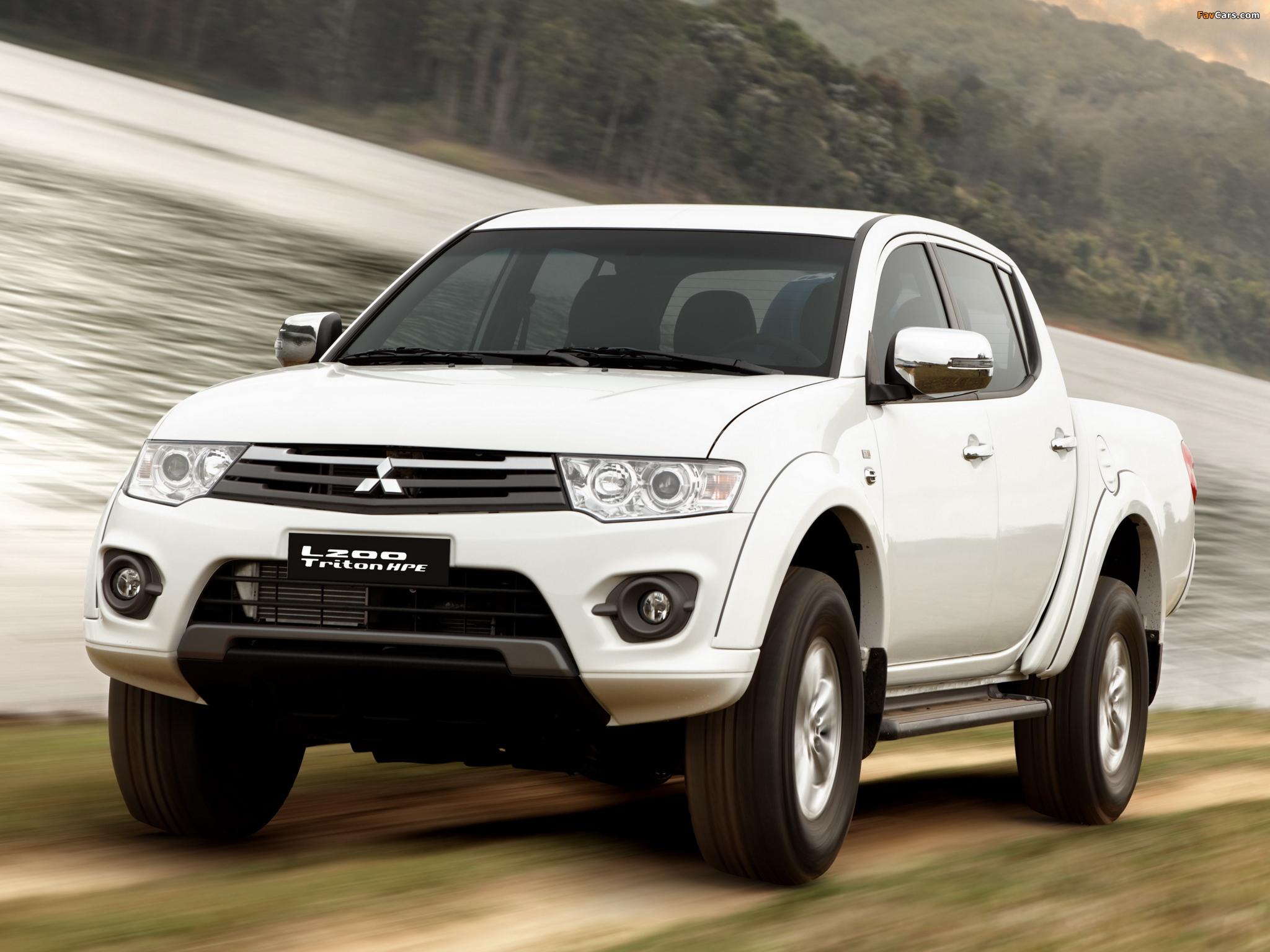 2048x1536 Mitsubishi L200 Triton HPE 2014 wallpaper (2048x1536)