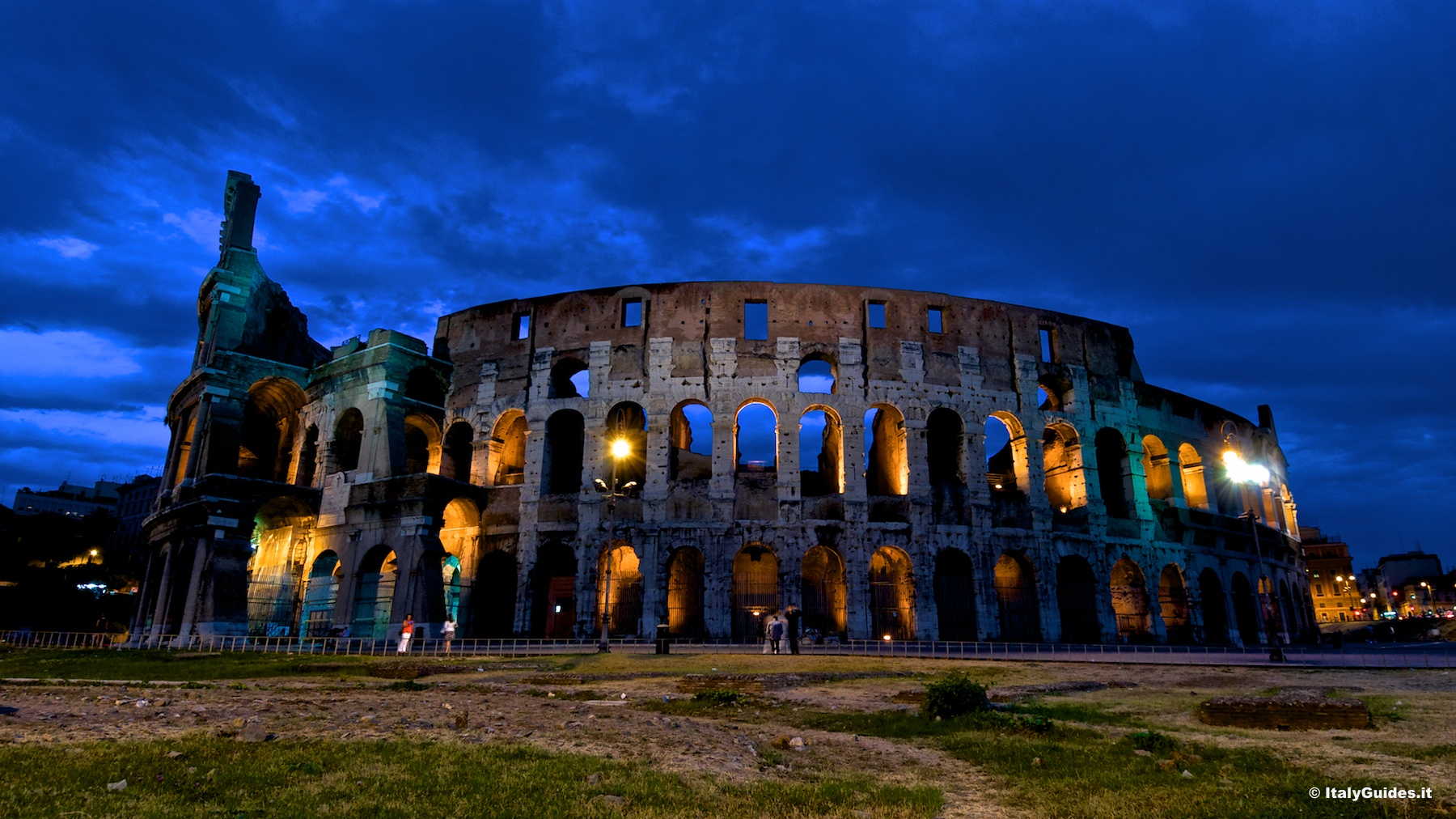 1800x1012 Picture of Roman Colosseum, photo