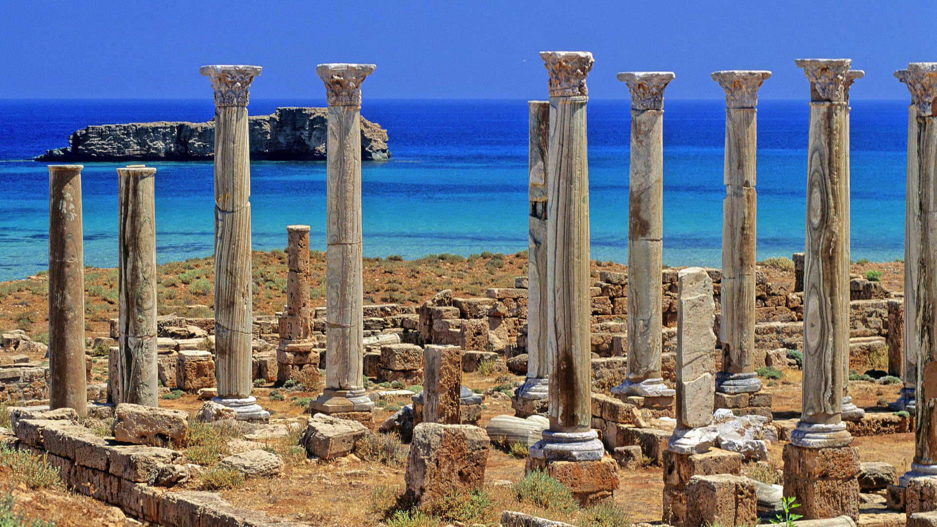 1920x1080 Download Ancient Greek architecture overlooking the Aegean sea