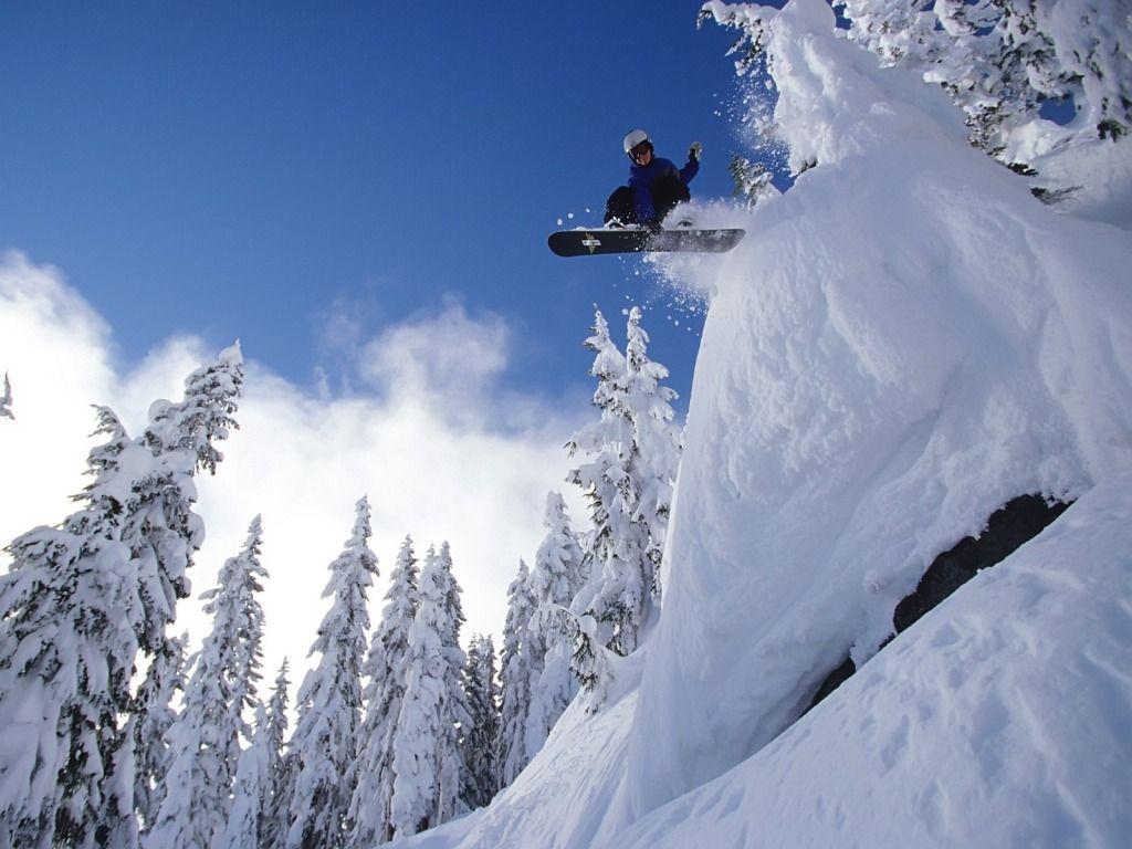 1024x768 Snowboarding Wallpaper