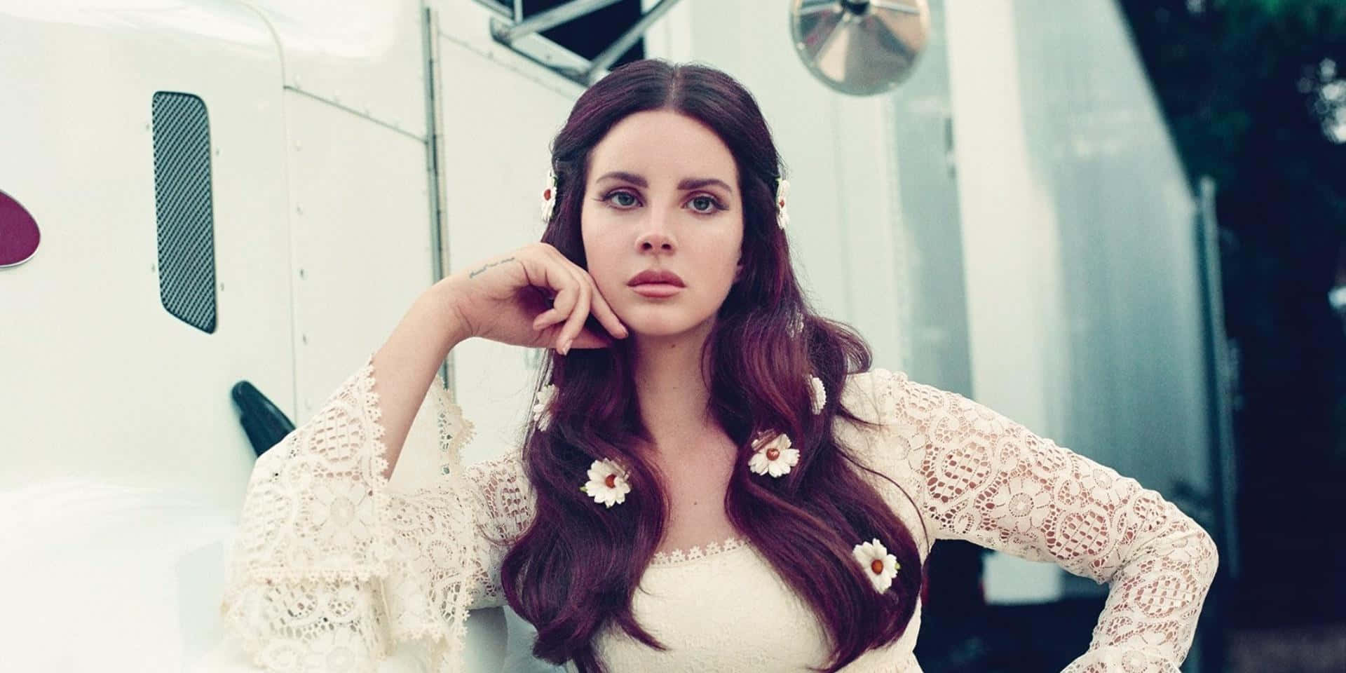 1920x960 Lana Del Rey Wallpaper