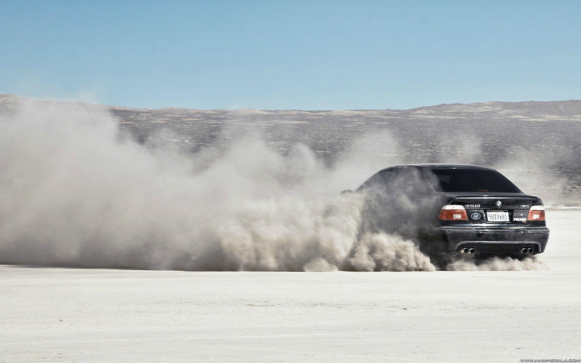 1920x1200 BMW E39 M5 Wallpaper : Death Valley Drifting