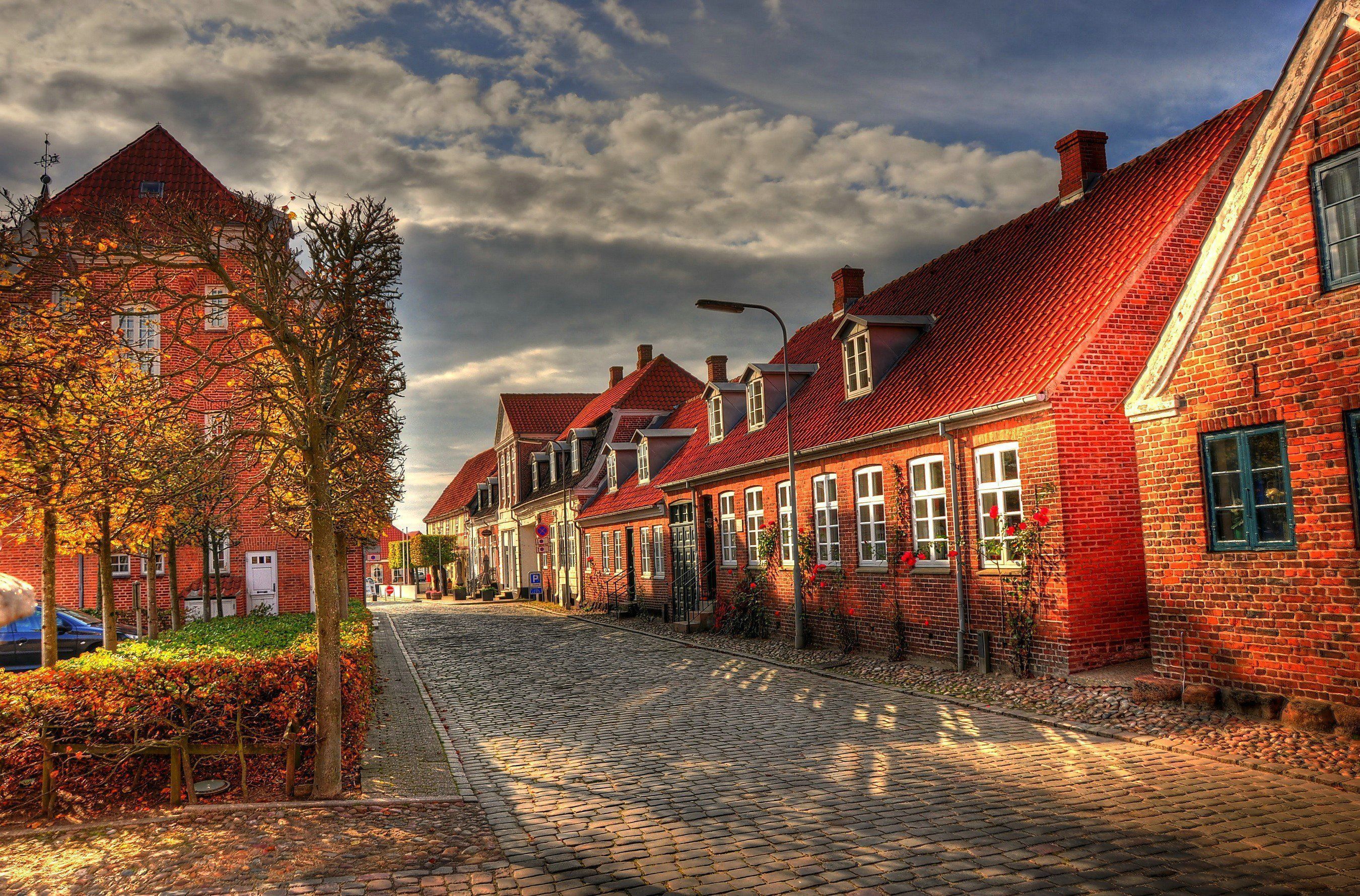 2700x1780 European Autumn Wallpaper