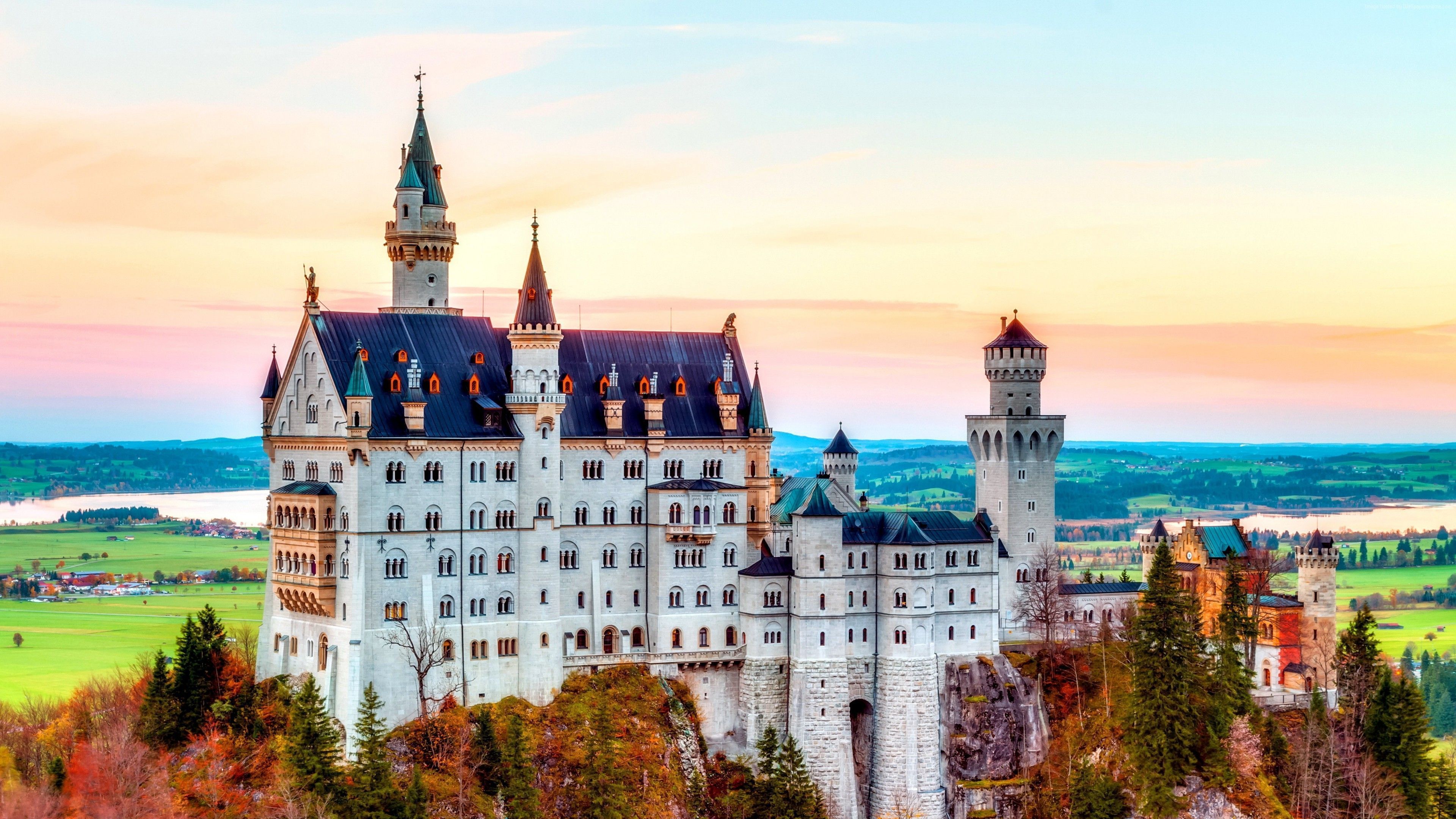 3840x2160 European Autumn Wallpaper