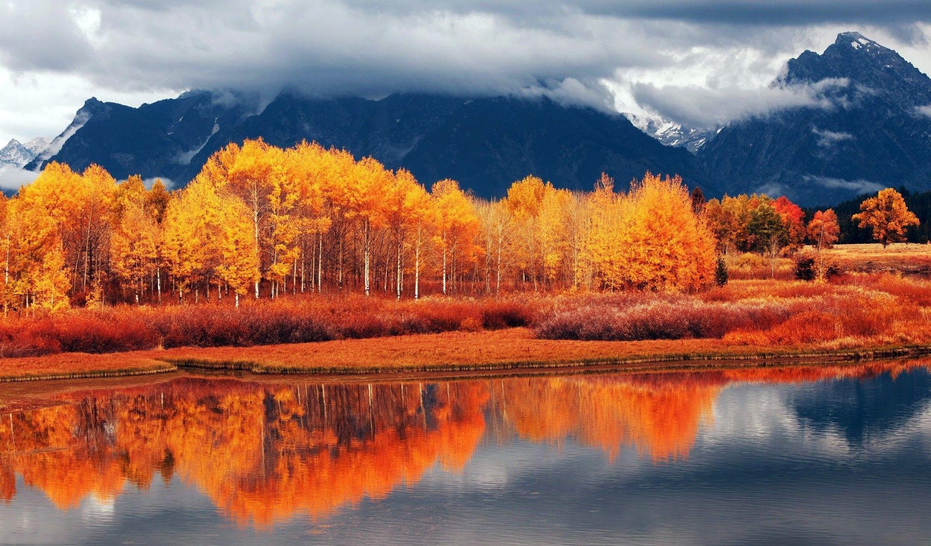 1920x1127 European Autumn Wallpaper