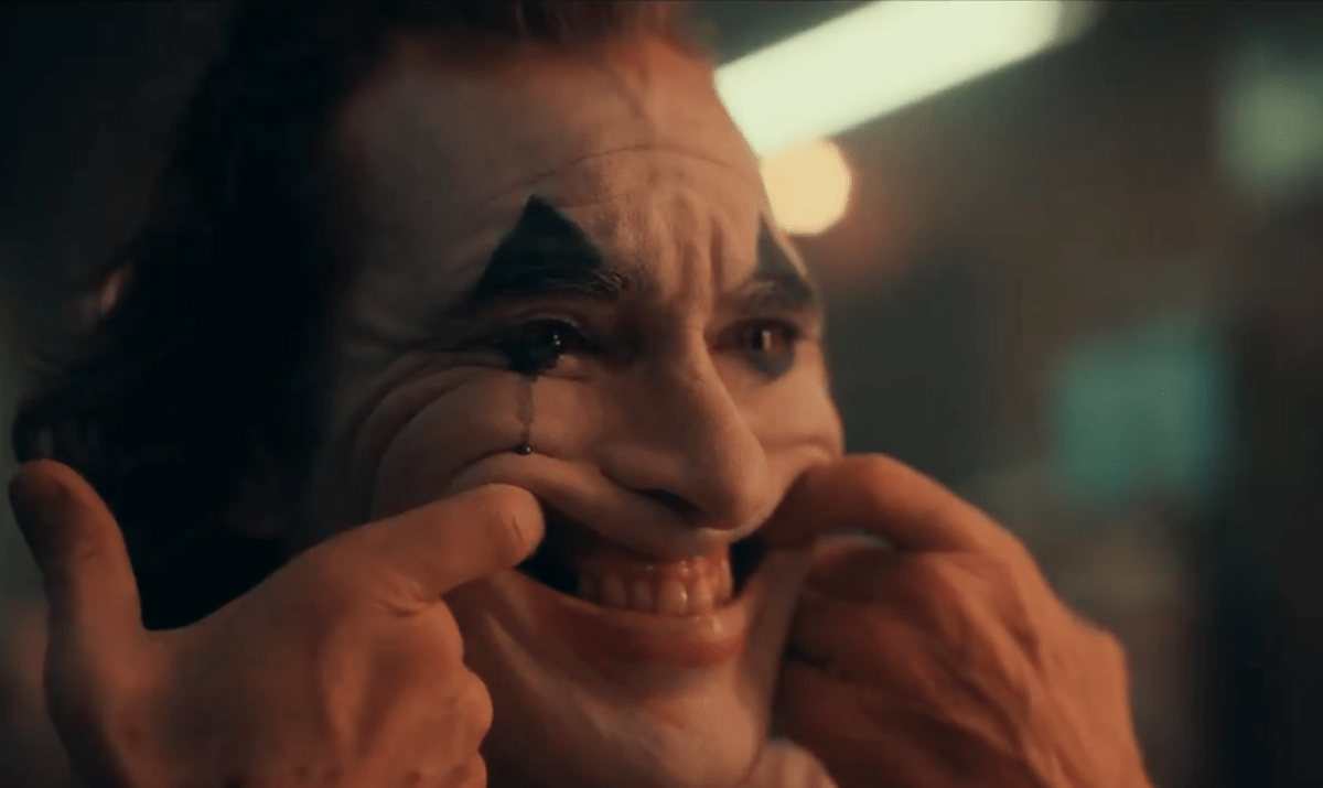 1200x715 Images: Joaquin Phoenix Screams and Dances as 'Joker' TIFF