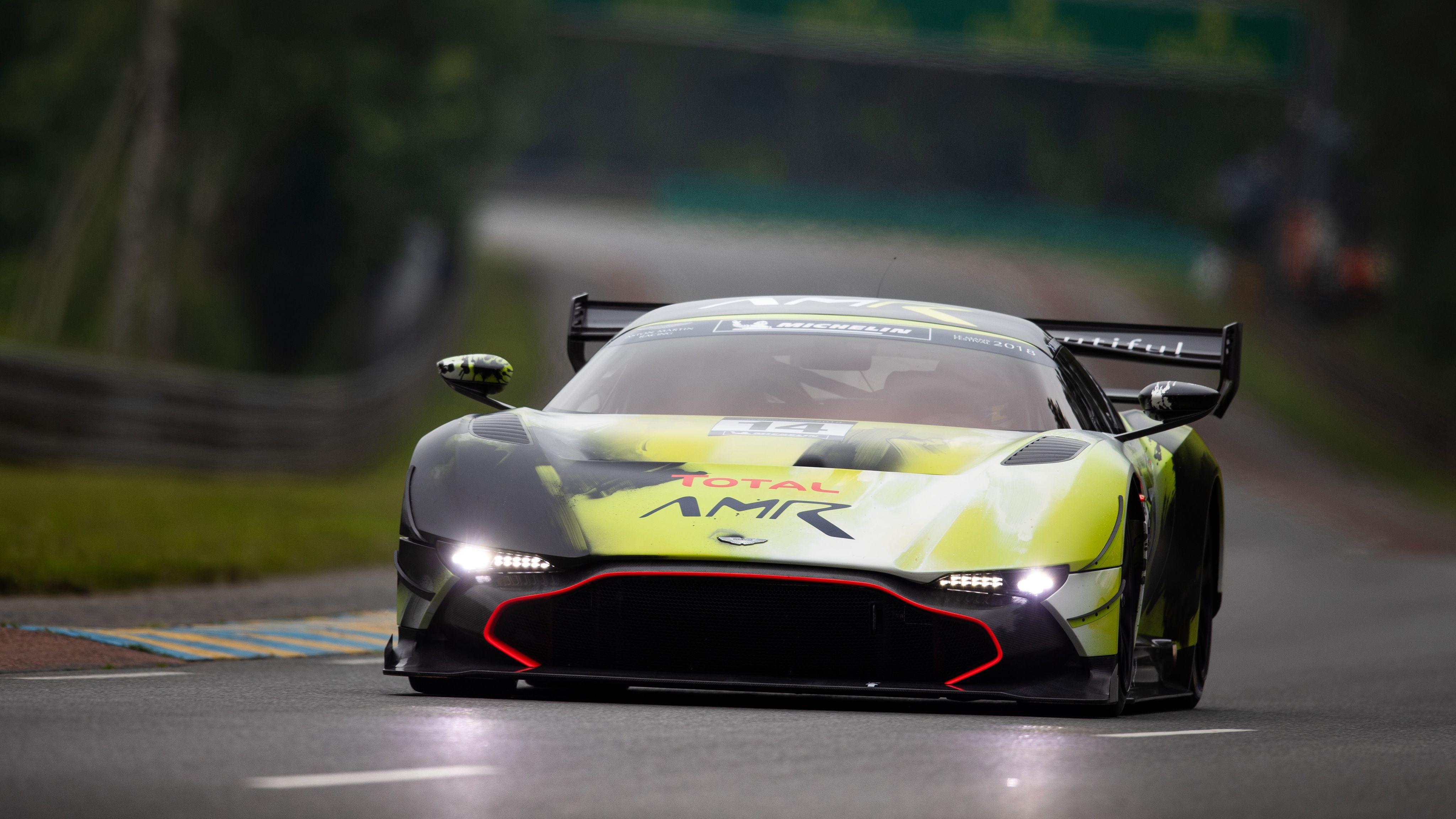 Aston Martin Vulcan Amr Pro