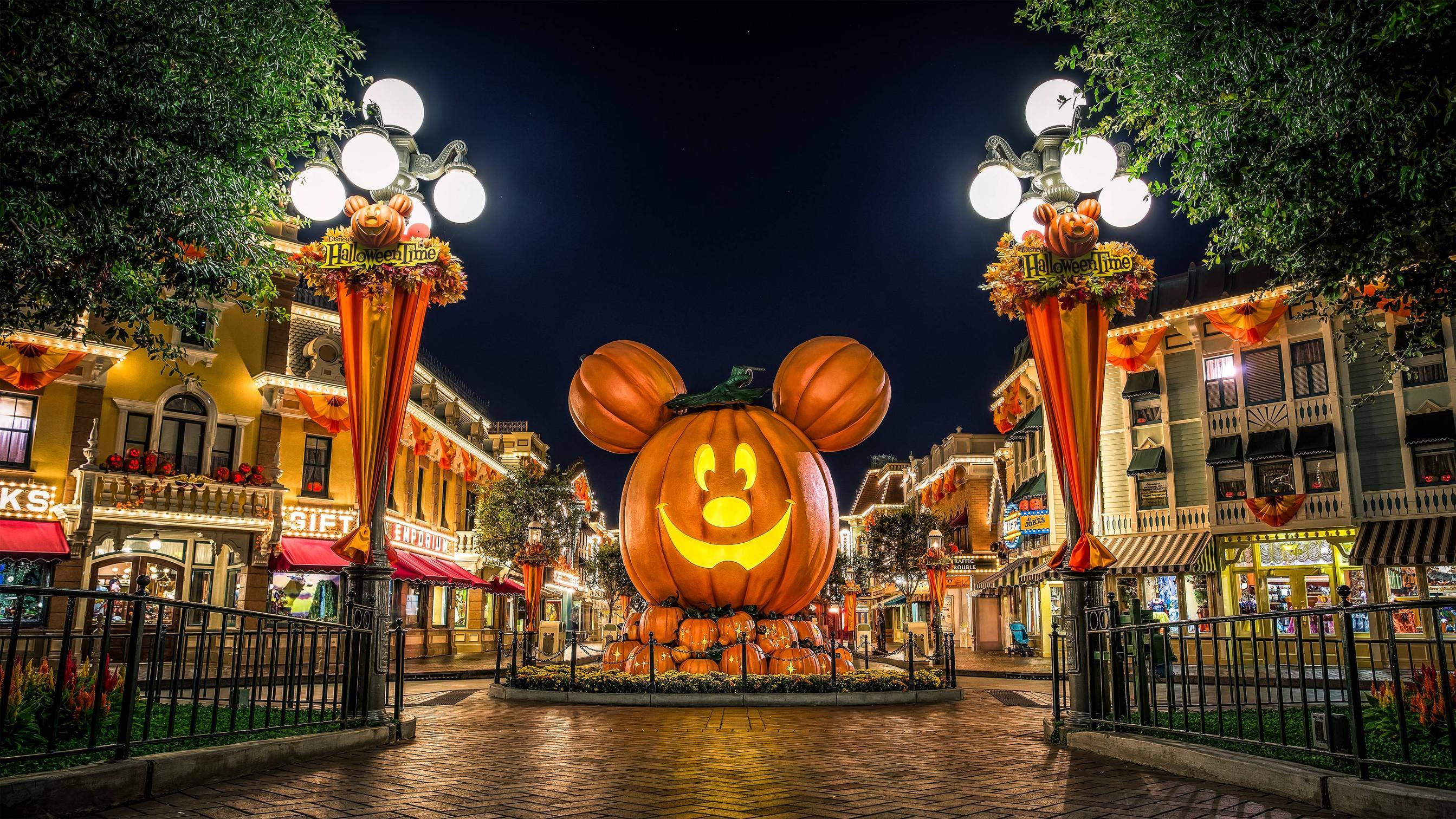 2687x1512 Disney Fall Wallpaper