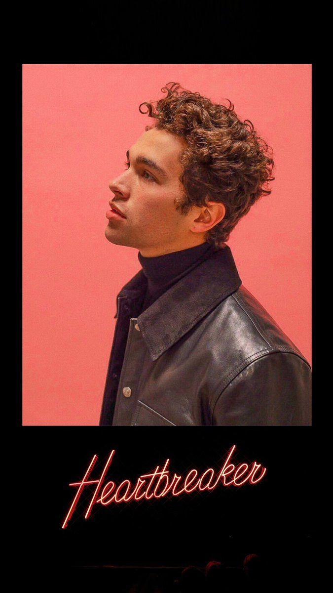 675x1200 nella's tweet Mahone iPhone