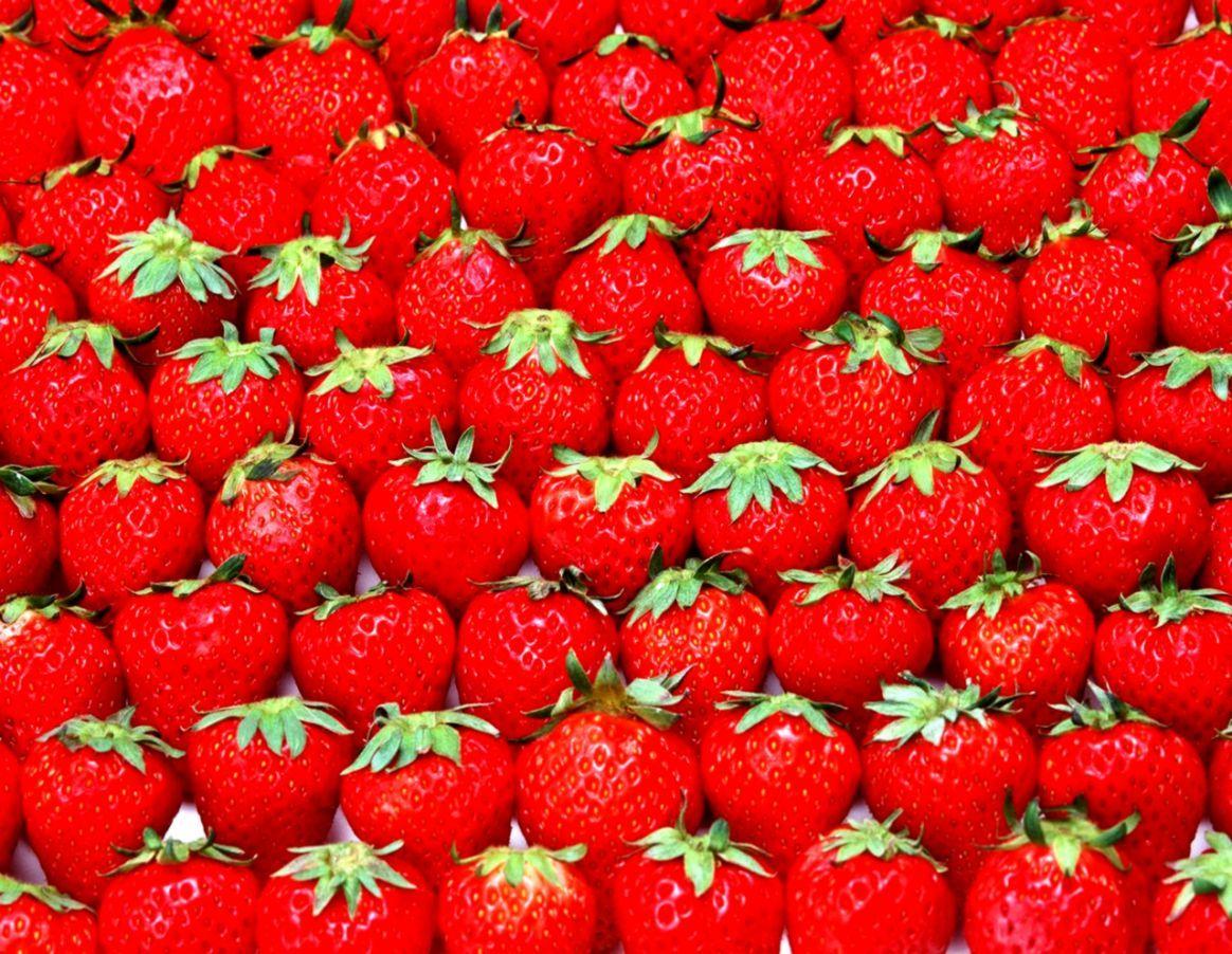 1164x902 Strawberry Wallpaper Desktop