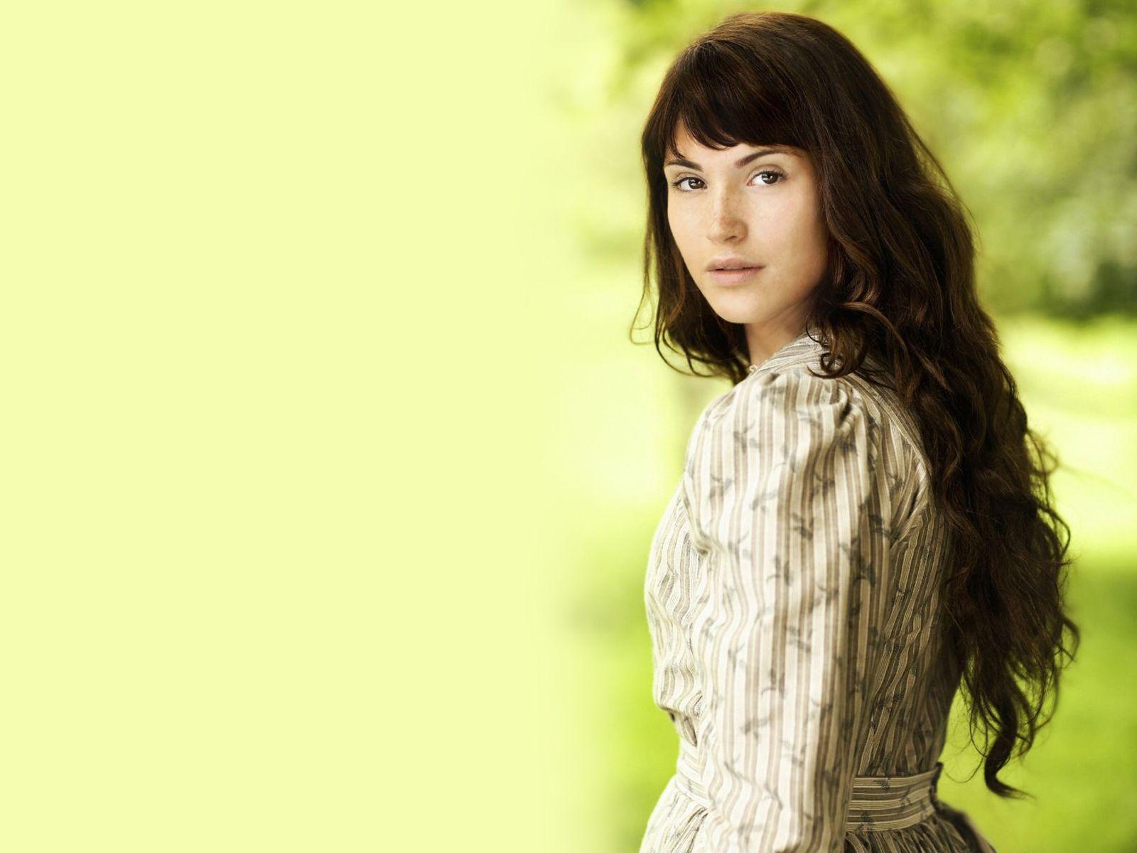 1600x1200 Gemma Arterton Wallpaper 21 X 1200
