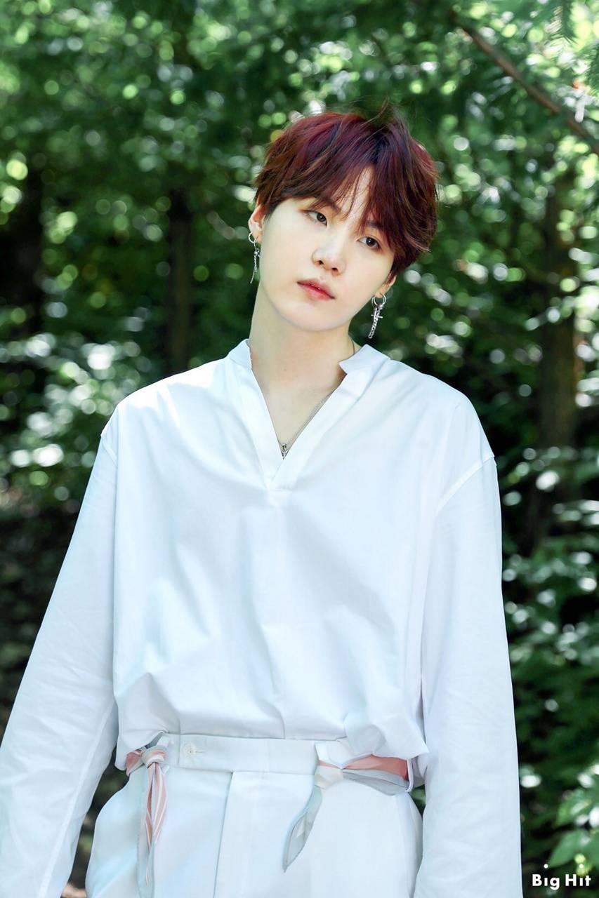 853x1280 BTS SUGA Wallpaper