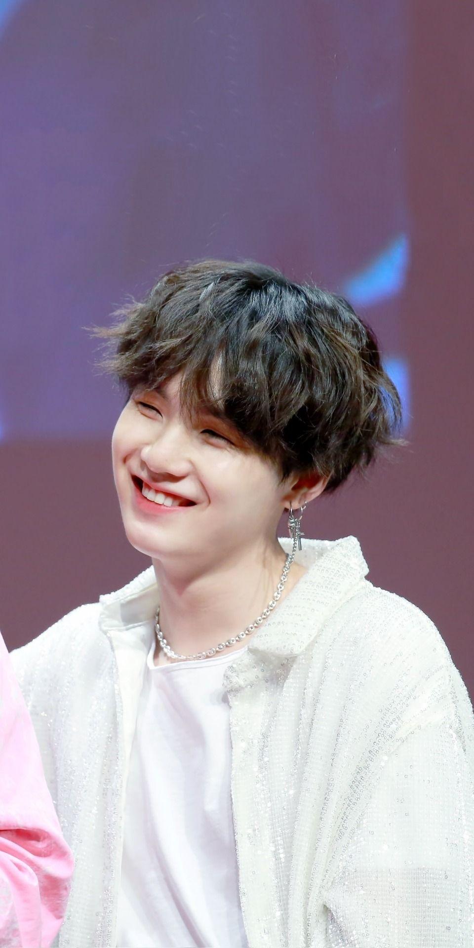 960x1920 BTS wallpaper