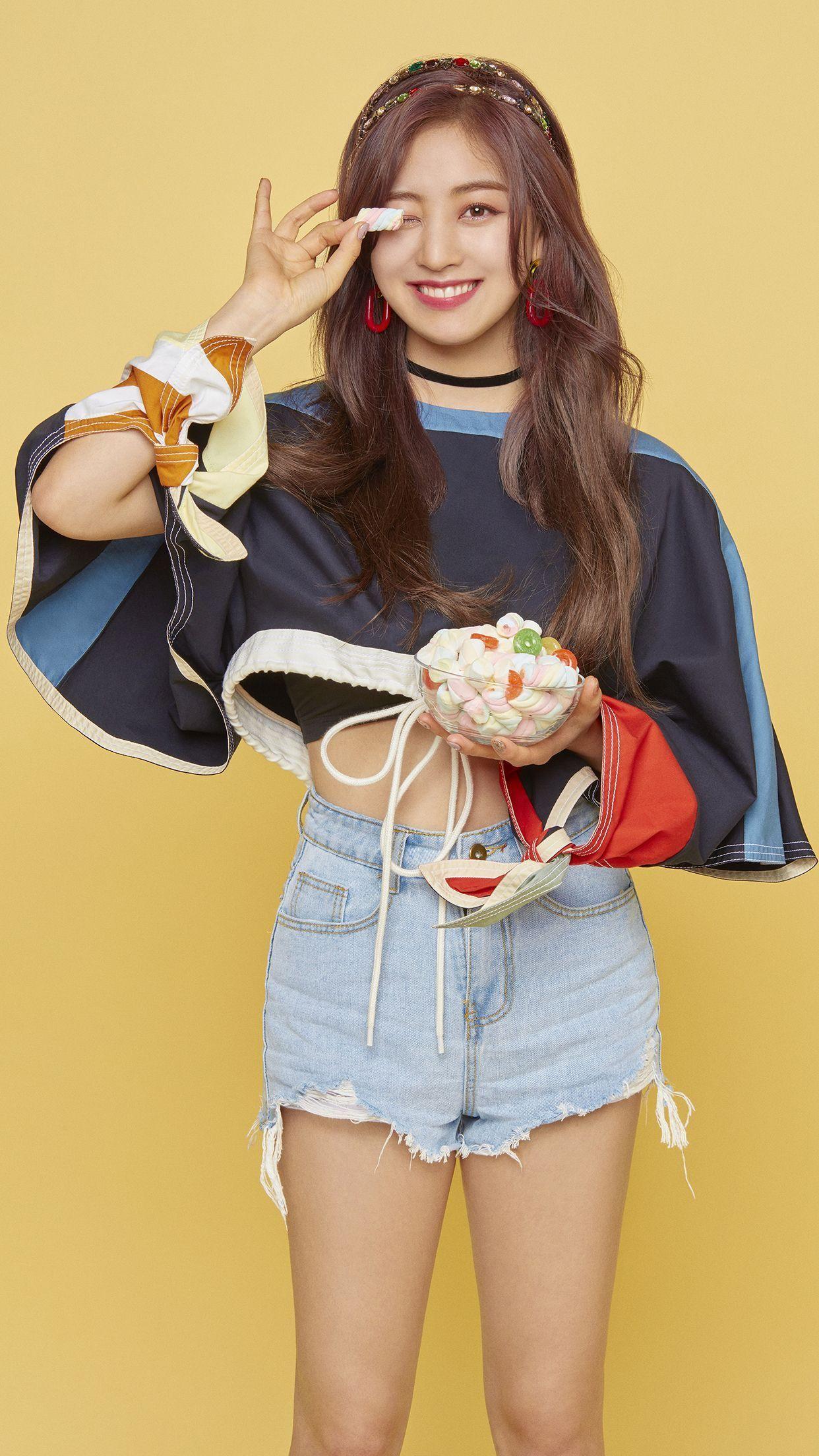 1242x2208 Park Ji Hyo Wallpaper