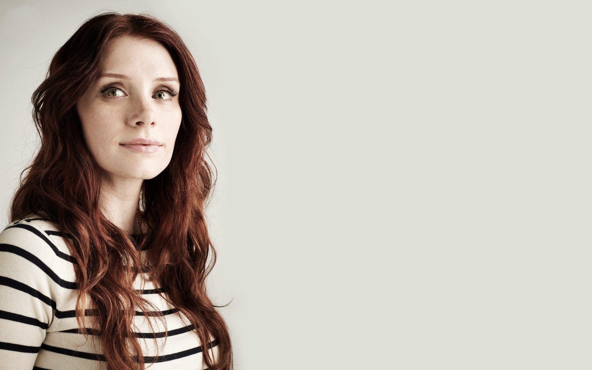 1920x1200 Bryce Dallas Howard Wallpaper